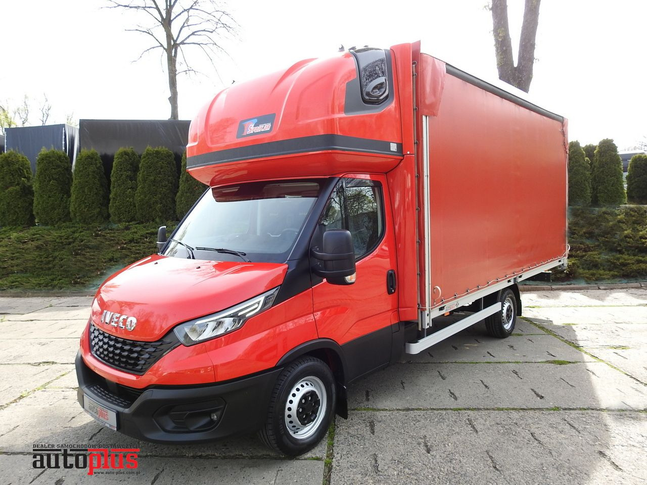 IVECO DAILY 35S18 TARPAULIN 10 PALLETS WEBASTO CRUISE CONTROL LED LIGHTS AIR CONDITIONING 180HP - Carrinha de lona: foto 1 IVECO DAILY 35S18 TARPAULIN 10 PALLETS WEBASTO CRUISE CONTROL LED LIGHTS AIR CONDITIONING 180HP - Carrinha de lona: foto 1