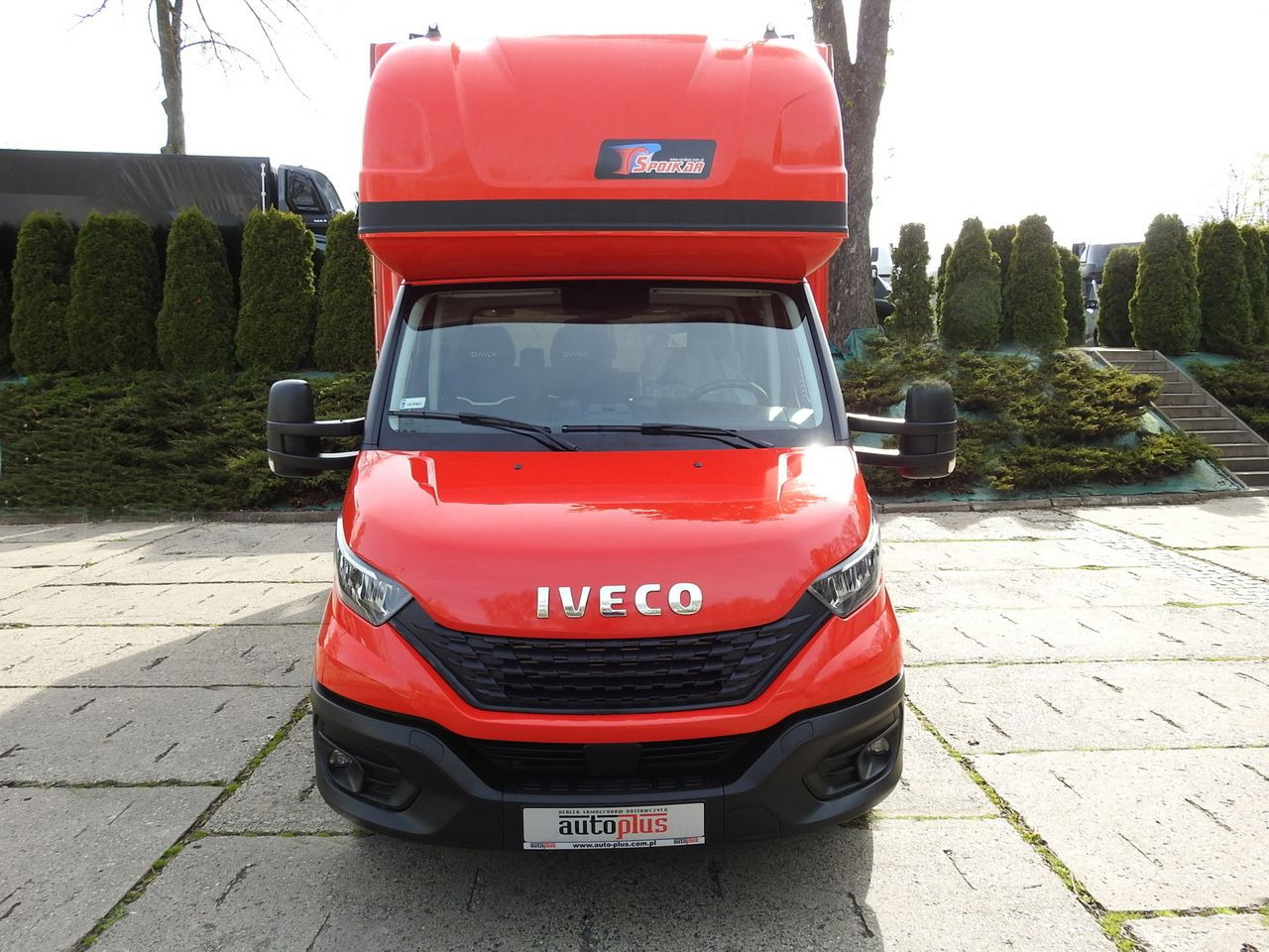 IVECO DAILY 35S18 TARPAULIN 10 PALLETS WEBASTO CRUISE CONTROL LED LIGHTS AIR CONDITIONING 180HP - Carrinha de lona: foto 5 IVECO DAILY 35S18 TARPAULIN 10 PALLETS WEBASTO CRUISE CONTROL LED LIGHTS AIR CONDITIONING 180HP - Carrinha de lona: foto 5