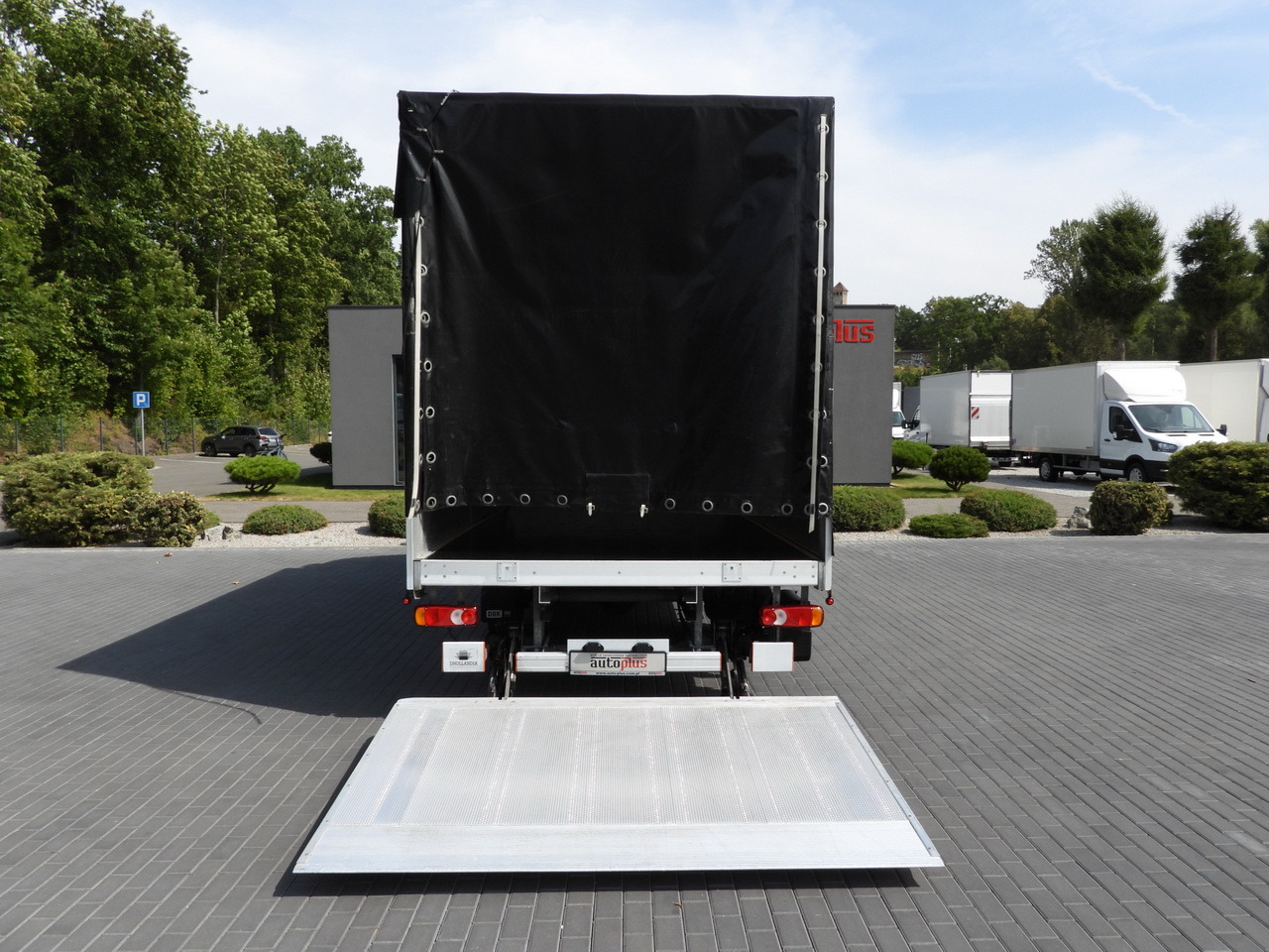 Carrinha de lona IVECO DAILY 35S18 TARPAULIN LIFT 8 PALLETS CRUISE CONTROL AIR CONDITIONING  180HP: foto 13