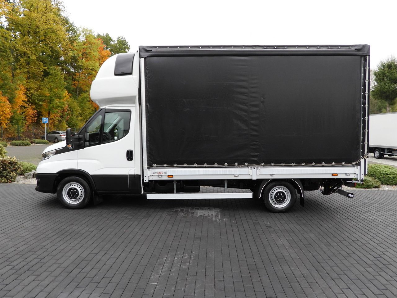 Carrinha de lona IVECO DAILY 35S18 TARPAULIN LIFT 8 PALLETS WEBASTO CRUISE CONTROL AIR CONDITIONING  180HP: foto 9