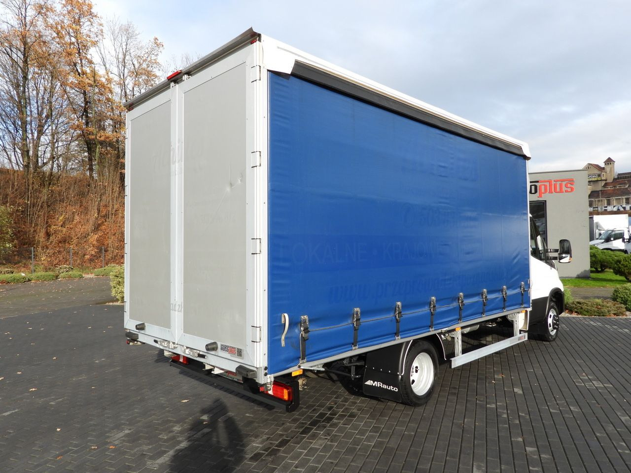 IVECO DAILY 50C16 TARPAULIN 10 PALLETS CRUISE CONTROL TWIN WHEELS AIR CONDITIONING 160HP - Carrinha de lona: foto 3 IVECO DAILY 50C16 TARPAULIN 10 PALLETS CRUISE CONTROL TWIN WHEELS AIR CONDITIONING 160HP - Carrinha de lona: foto 3
