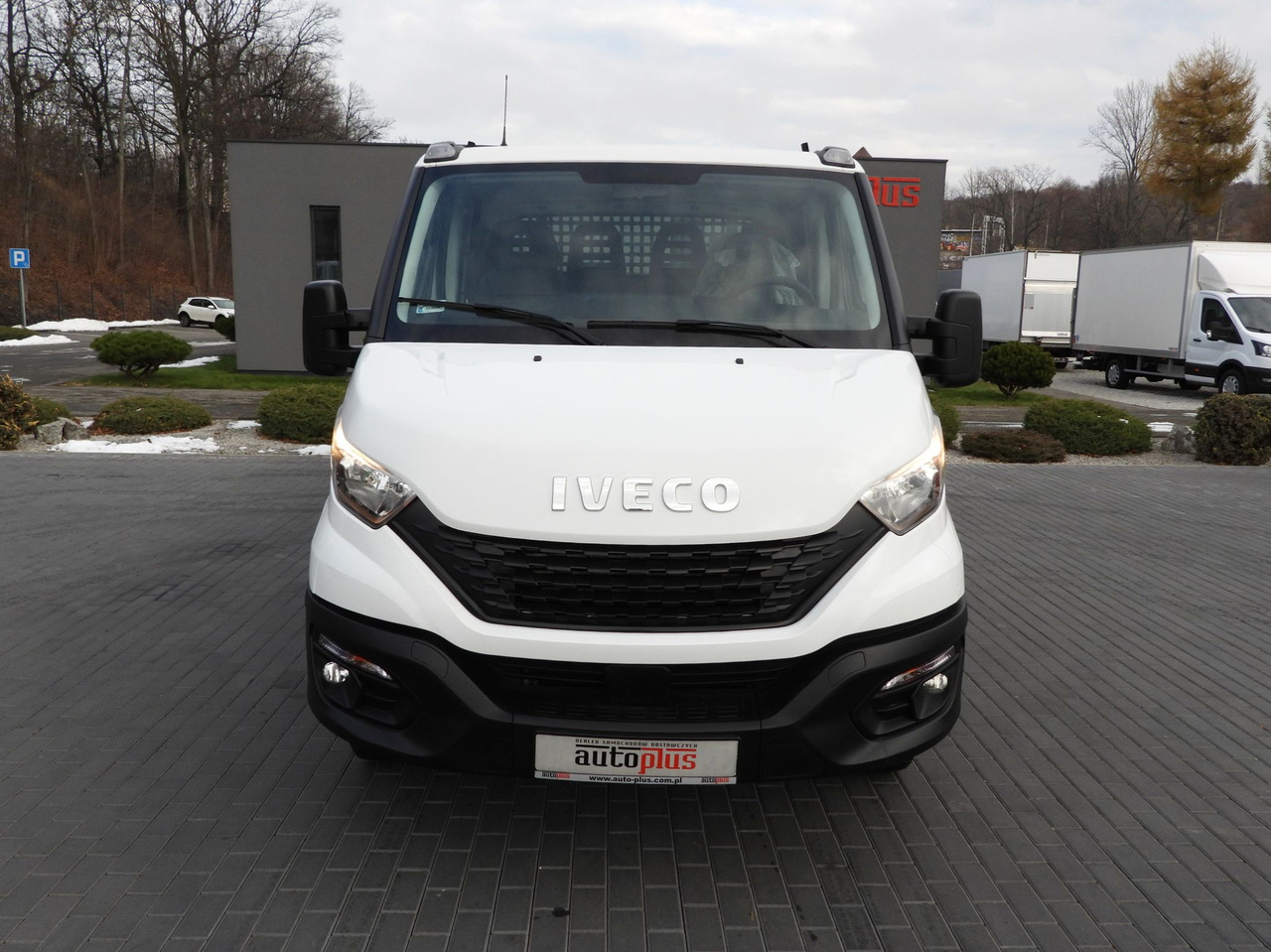 IVECO DAILY 50C16 THREE-WAY TIPPER DOUBLE CABIN DOKA 6 SEATS CRUISE CONTROL PNEUMATICS TWIN WHEELS AIR CONDITIONING 160HP - Carrinha basculante: foto 5 IVECO DAILY 50C16 THREE-WAY TIPPER DOUBLE CABIN DOKA 6 SEATS CRUISE CONTROL PNEUMATICS TWIN WHEELS AIR CONDITIONING 160HP - Carrinha basculante: foto 5