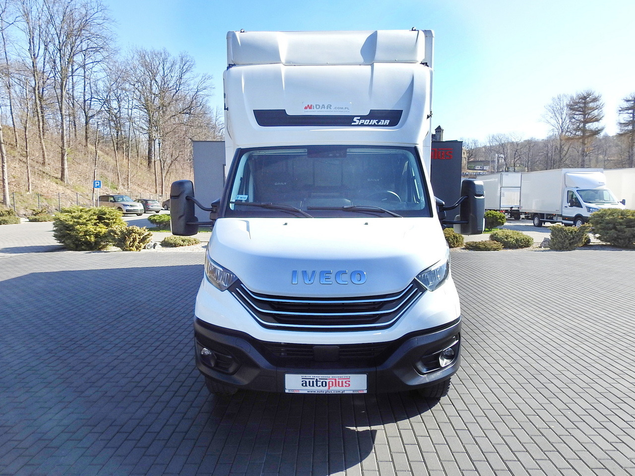 IVECO DAILY 70C18 BOX LIFT 14 PALLETS WEBASTO CRUISE CONTROL NAVIGATION LED LIGHTS TWIN WHEELS AIR CONDITIONING 180HP - Carrinha de contentor: foto 5 IVECO DAILY 70C18 BOX LIFT 14 PALLETS WEBASTO CRUISE CONTROL NAVIGATION LED LIGHTS TWIN WHEELS AIR CONDITIONING 180HP - Carrinha de contentor: foto 5