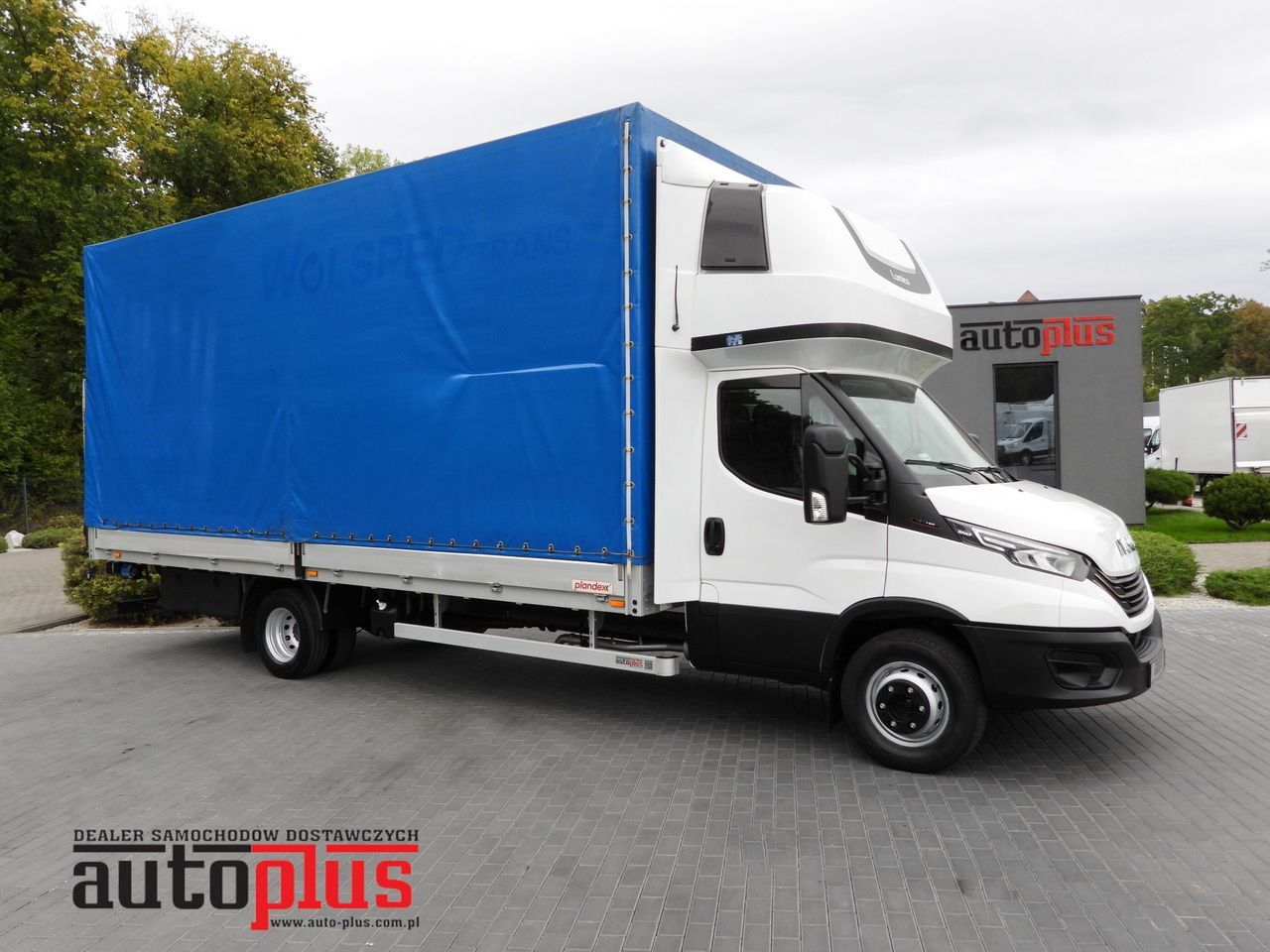 IVECO DAILY 72C18 TARPAULIN LIFT 14 PALLETS WEBASTO CRUISE CONTROL LED LIGHTS TWIN WHEELS AIR CONDITIONING 180HP - Carrinha de lona: foto 1 IVECO DAILY 72C18 TARPAULIN LIFT 14 PALLETS WEBASTO CRUISE CONTROL LED LIGHTS TWIN WHEELS AIR CONDITIONING 180HP - Carrinha de lona: foto 1