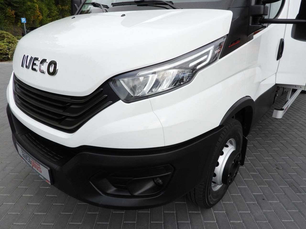 Camião de lona IVECO DAILY 72C18 TARPAULIN LIFT 14 PALLETS WEBASTO CRUISE CONTROL LED LIGHTS TWIN WHEELS AIR CONDITIONING  180HP: foto 20