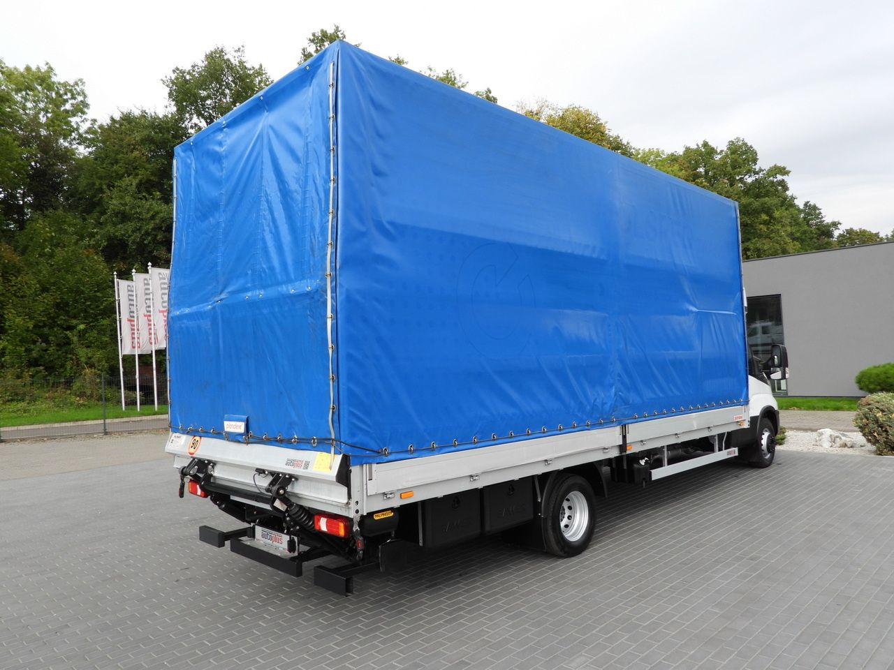 Camião de lona IVECO DAILY 72C18 TARPAULIN LIFT 14 PALLETS WEBASTO CRUISE CONTROL LED LIGHTS TWIN WHEELS AIR CONDITIONING  180HP: foto 14