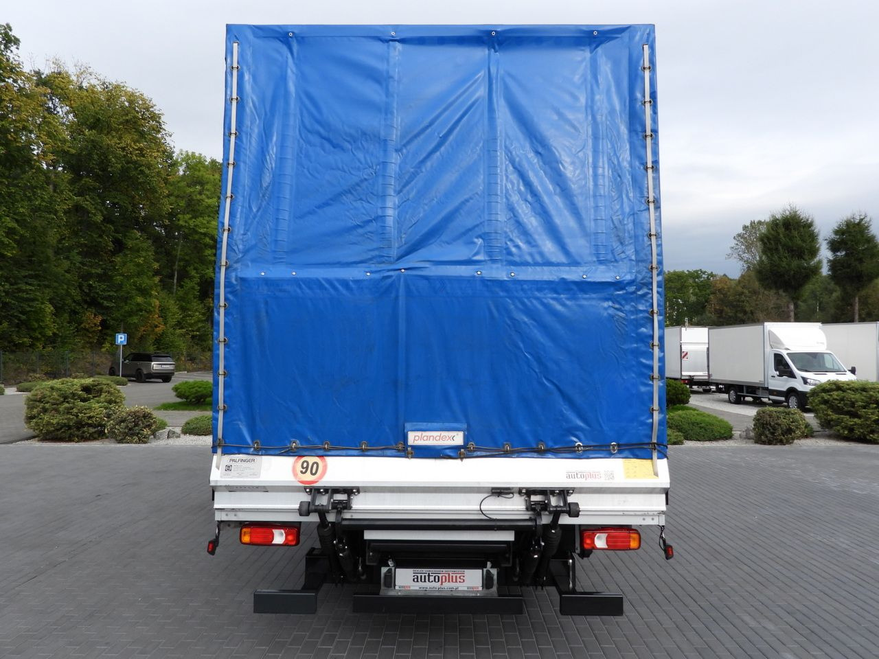 Camião de lona IVECO DAILY 72C18 TARPAULIN LIFT 14 PALLETS WEBASTO CRUISE CONTROL LED LIGHTS TWIN WHEELS AIR CONDITIONING  180HP: foto 11