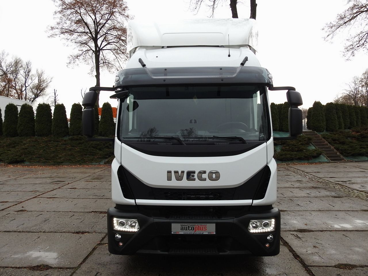 IVECO EUROCARGO 120-250 NEW TARPAULIN LIFT 18 PALLETS WEBASTO CRUISE CONTROL AIR CONDITIONING LED LIGHTS PNEUMATICS AUTOMATIC TRANSMISSION HI-MATIC 250HP - Camião de lona: foto 5 IVECO EUROCARGO 120-250 NEW TARPAULIN LIFT 18 PALLETS WEBASTO CRUISE CONTROL AIR CONDITIONING LED LIGHTS PNEUMATICS AUTOMATIC TRANSMISSION HI-MATIC 250HP - Camião de lona: foto 5