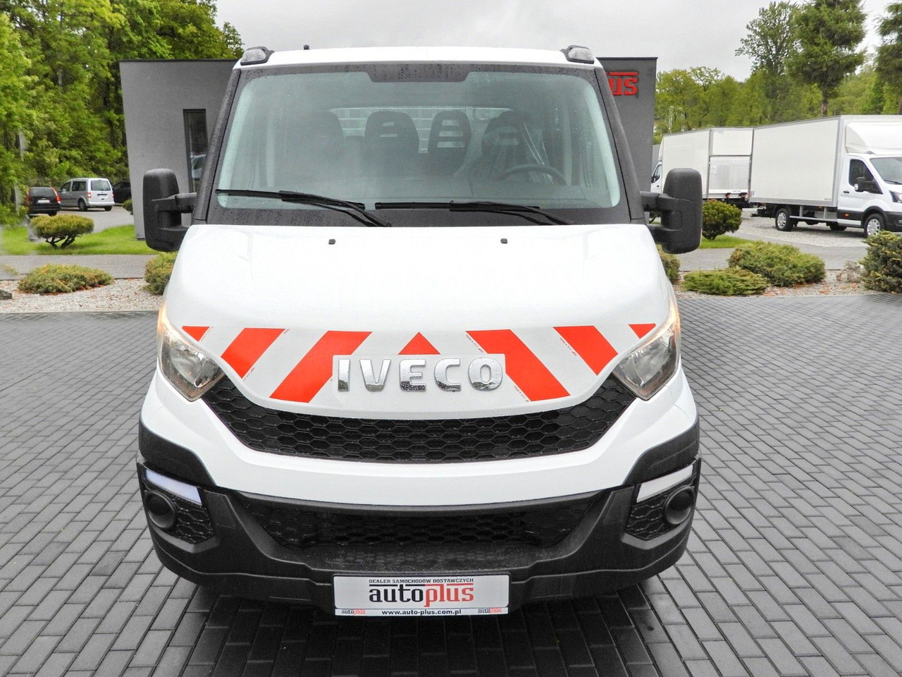Iveco DAILY 35C13 KIPPER DOPPELKABINE DOKA 7 SITZE A/C - Carrinha basculante, Carrinha cabine dupla: foto 5 Iveco DAILY 35C13 KIPPER DOPPELKABINE DOKA 7 SITZE A/C - Carrinha basculante, Carrinha cabine dupla: foto 5