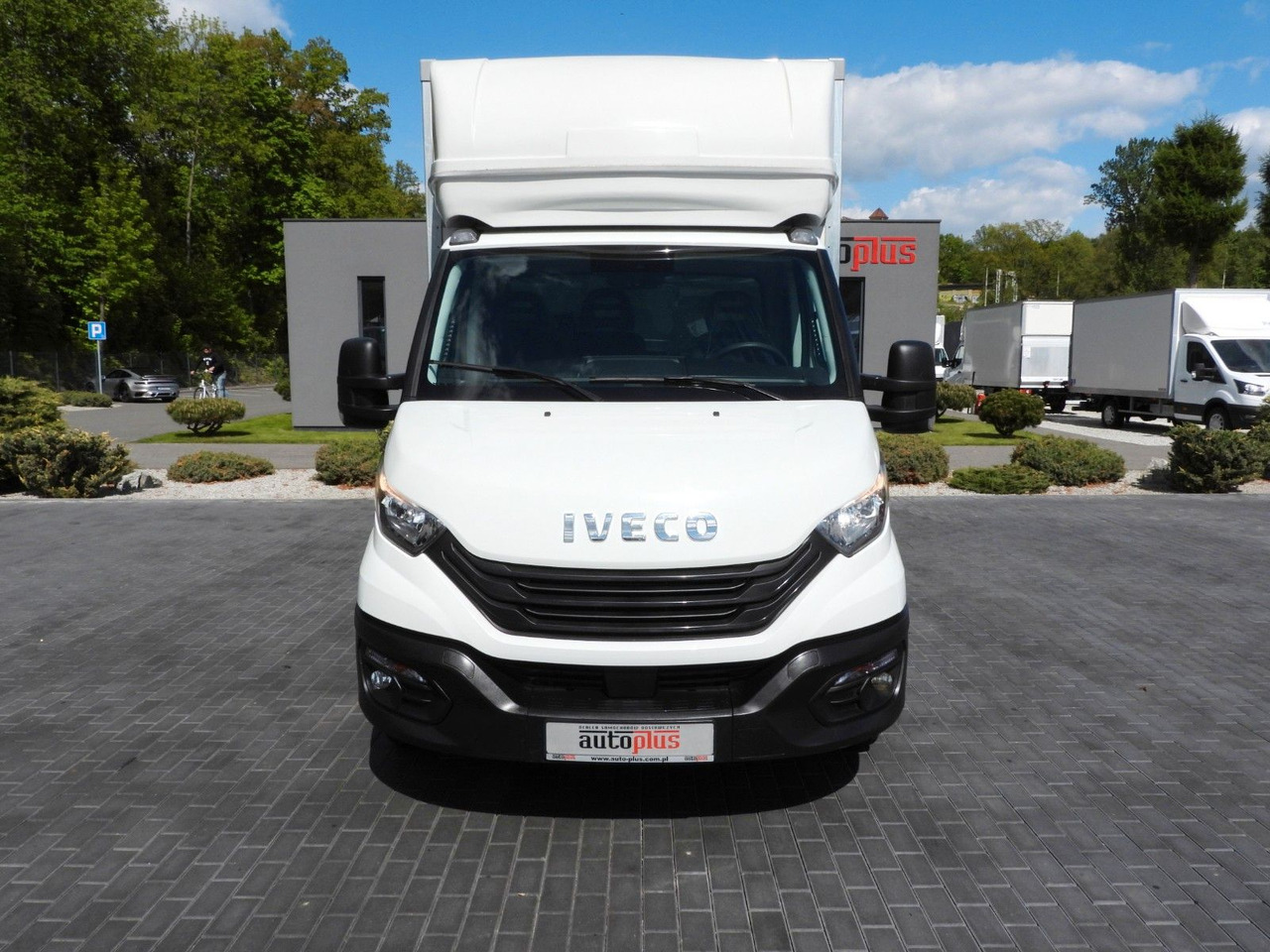 Iveco DAILY 35C16 KOFFER AUFZUG 8 PALETTEN TEMPOMAT - Carrinha de contentor: foto 5 Iveco DAILY 35C16 KOFFER AUFZUG 8 PALETTEN TEMPOMAT - Carrinha de contentor: foto 5