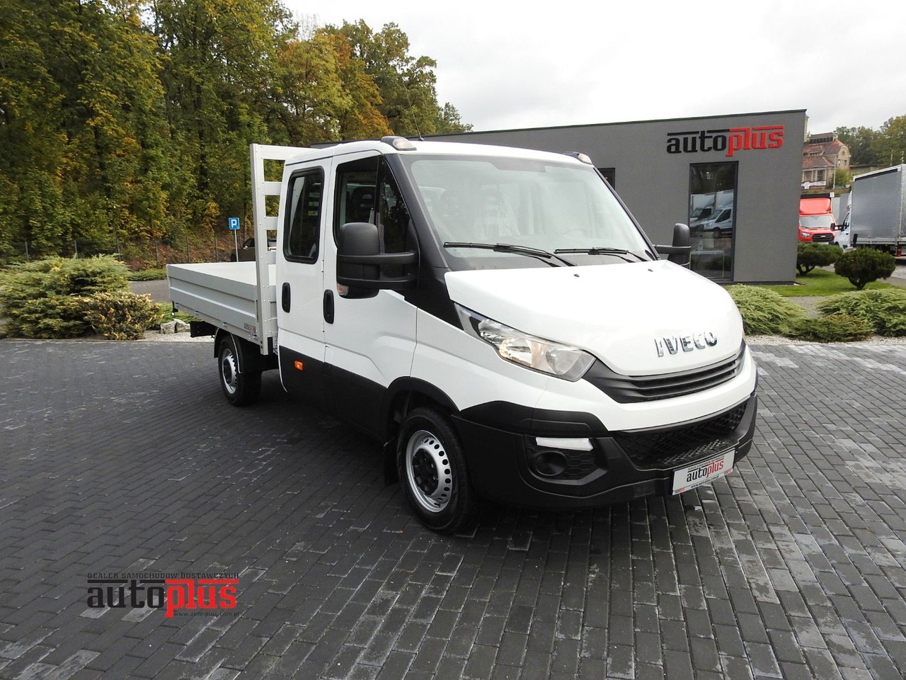 Iveco DAILY 35S15 PRITSCHE DOPPELKABINE DOKA 7 SITZE - Carrinha de caixa aberta, Carrinha cabine dupla: foto 1 Iveco DAILY 35S15 PRITSCHE DOPPELKABINE DOKA 7 SITZE - Carrinha de caixa aberta, Carrinha cabine dupla: foto 1
