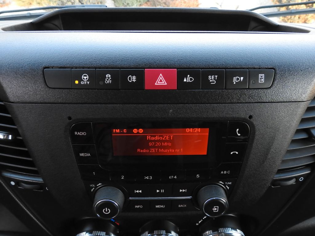 Carrinha de contentor Iveco DAILY 35S16 KOFFER AUFZUG 8 PALETTEN TEMPOMAT: foto 27