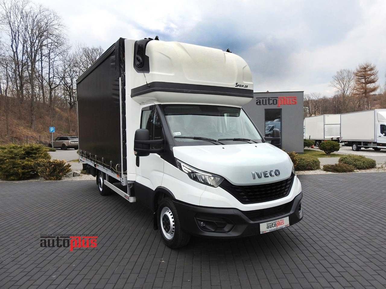 Iveco DAILY 35S18 PRITSCHE PLANE 10 PALLETS WEBASTO - Carrinha de lona: foto 1 Iveco DAILY 35S18 PRITSCHE PLANE 10 PALLETS WEBASTO - Carrinha de lona: foto 1