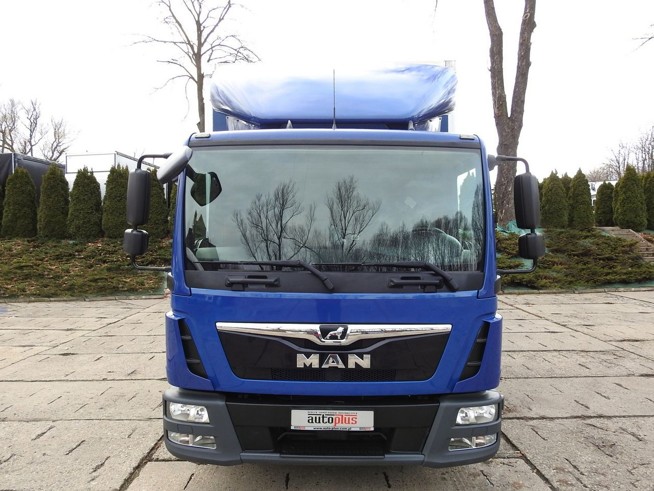 MAN TGL 12.220 BOX LIFT 18 PALLETS CRUISE CONTROLAIR CONDITIONING PNEUMATICS AUTOMATIC TWIN WHEELS  220HP - Carrinha de contentor: foto 5 MAN TGL 12.220 BOX LIFT 18 PALLETS CRUISE CONTROLAIR CONDITIONING PNEUMATICS AUTOMATIC TWIN WHEELS  220HP - Carrinha de contentor: foto 5