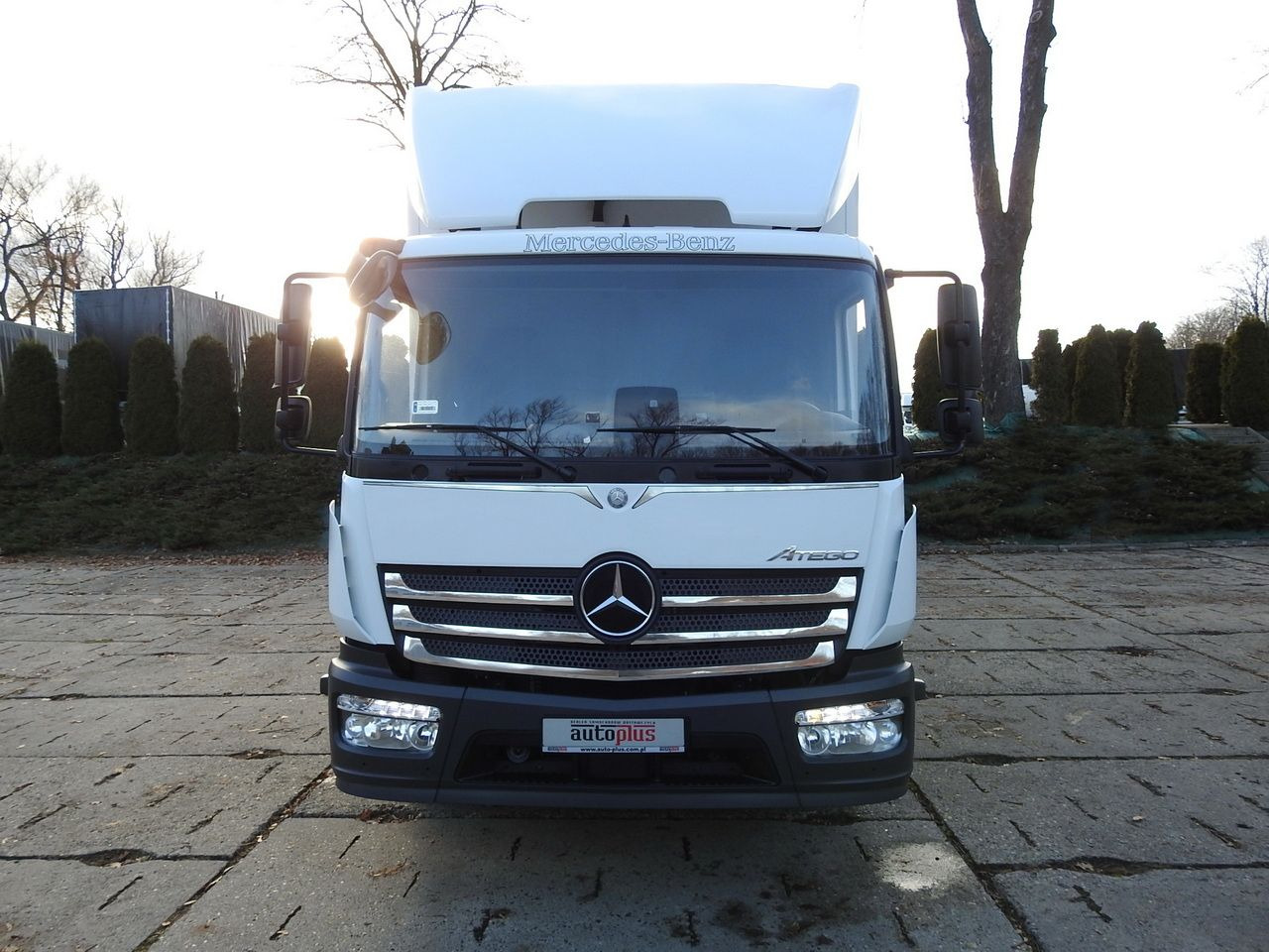MERCEDES ATEGO 12.24 REGRIGERATOR BOX -10*C LIFT 16 PALLETS HEATING FUNCTION WEBASTO CRUISE CONTROL PNEUMATICS AIR CONDITIONING 240HP - Camião frigorífico: foto 5 MERCEDES ATEGO 12.24 REGRIGERATOR BOX -10*C LIFT 16 PALLETS HEATING FUNCTION WEBASTO CRUISE CONTROL PNEUMATICS AIR CONDITIONING 240HP - Camião frigorífico: foto 5