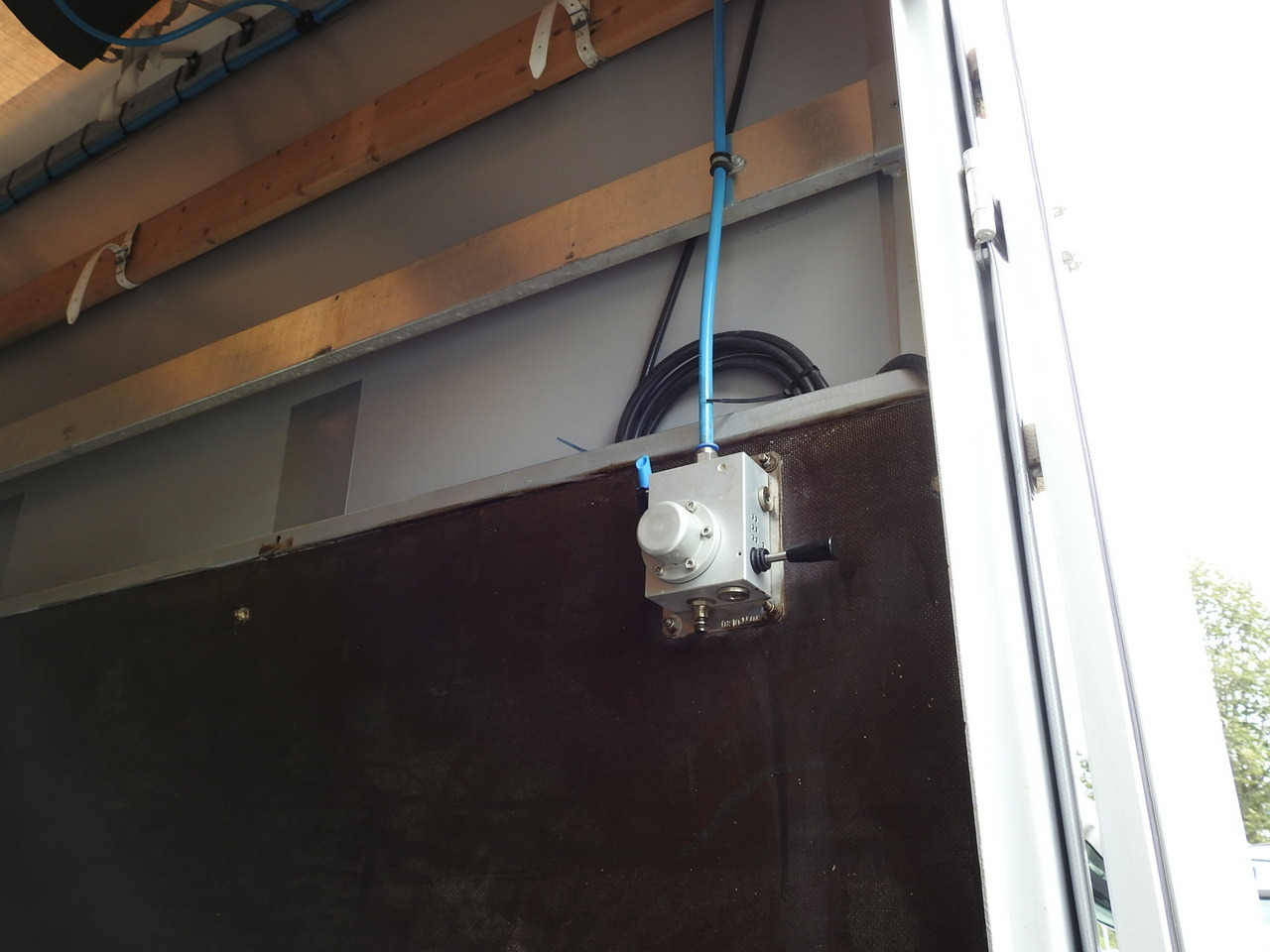 Leasing de MERCEDES ATEGO 1221 TARPAULIN LIFT 16 PALLETS WEBASTO AIR CONDITIONING PNEUMATICS TWIN WHEELS 230HP MERCEDES ATEGO 1221 TARPAULIN LIFT 16 PALLETS WEBASTO AIR CONDITIONING PNEUMATICS TWIN WHEELS 230HP: foto 28 Leasing de MERCEDES ATEGO 1221 TARPAULIN LIFT 16 PALLETS WEBASTO AIR CONDITIONING PNEUMATICS TWIN WHEELS 230HP MERCEDES ATEGO 1221 TARPAULIN LIFT 16 PALLETS WEBASTO AIR CONDITIONING PNEUMATICS TWIN WHEELS 230HP: foto 28