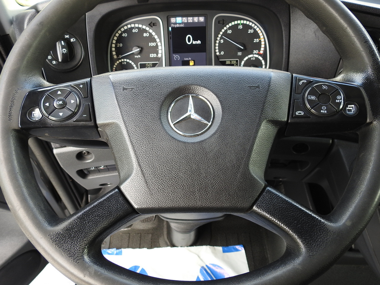 Leasing de MERCEDES ATEGO 1221 TARPAULIN LIFT 16 PALLETS WEBASTO AIR CONDITIONING PNEUMATICS TWIN WHEELS 230HP MERCEDES ATEGO 1221 TARPAULIN LIFT 16 PALLETS WEBASTO AIR CONDITIONING PNEUMATICS TWIN WHEELS 230HP: foto 44 Leasing de MERCEDES ATEGO 1221 TARPAULIN LIFT 16 PALLETS WEBASTO AIR CONDITIONING PNEUMATICS TWIN WHEELS 230HP MERCEDES ATEGO 1221 TARPAULIN LIFT 16 PALLETS WEBASTO AIR CONDITIONING PNEUMATICS TWIN WHEELS 230HP: foto 44