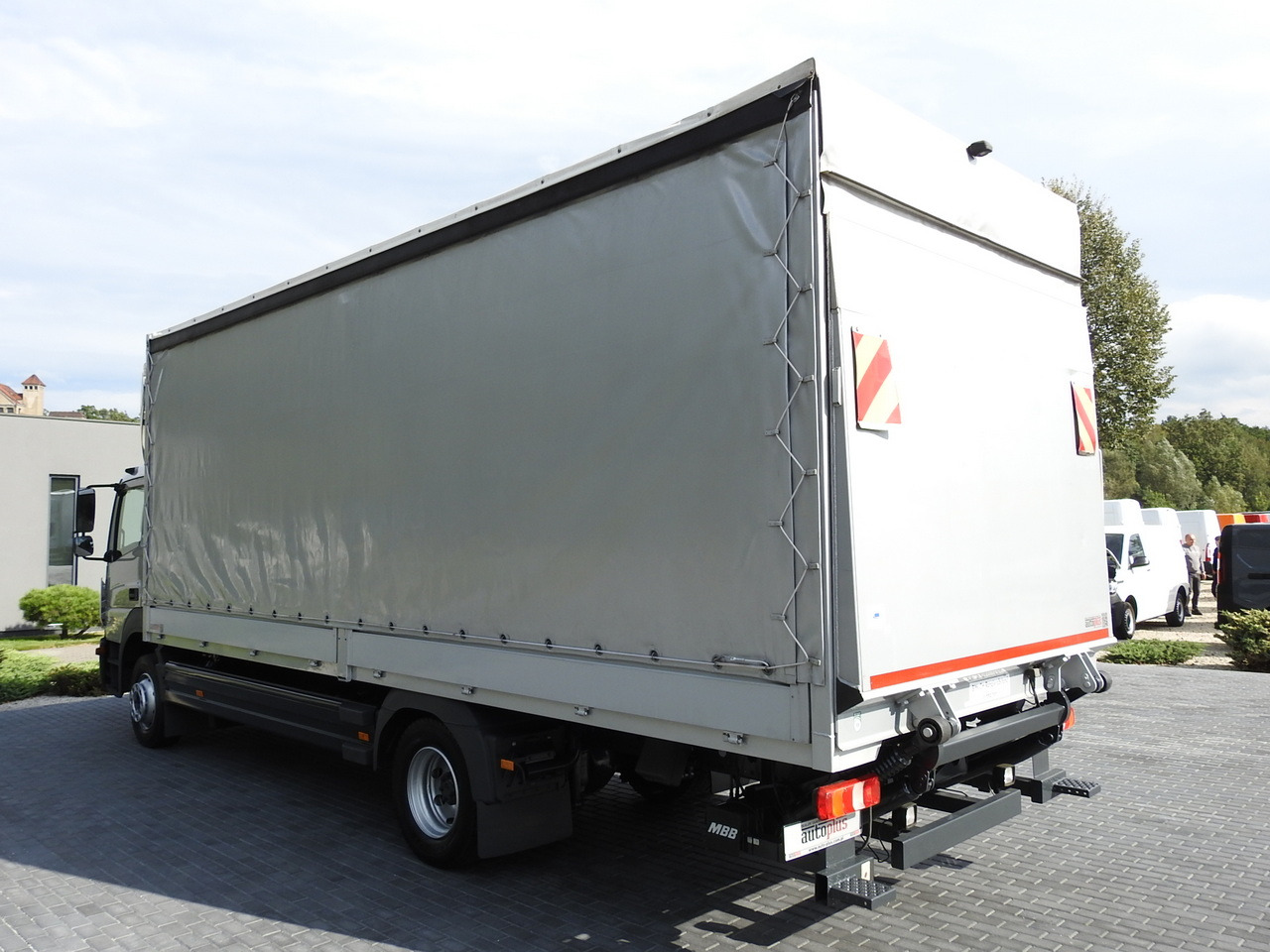 Leasing de MERCEDES ATEGO 1221 TARPAULIN LIFT 16 PALLETS WEBASTO AIR CONDITIONING PNEUMATICS TWIN WHEELS 230HP MERCEDES ATEGO 1221 TARPAULIN LIFT 16 PALLETS WEBASTO AIR CONDITIONING PNEUMATICS TWIN WHEELS 230HP: foto 10 Leasing de MERCEDES ATEGO 1221 TARPAULIN LIFT 16 PALLETS WEBASTO AIR CONDITIONING PNEUMATICS TWIN WHEELS 230HP MERCEDES ATEGO 1221 TARPAULIN LIFT 16 PALLETS WEBASTO AIR CONDITIONING PNEUMATICS TWIN WHEELS 230HP: foto 10