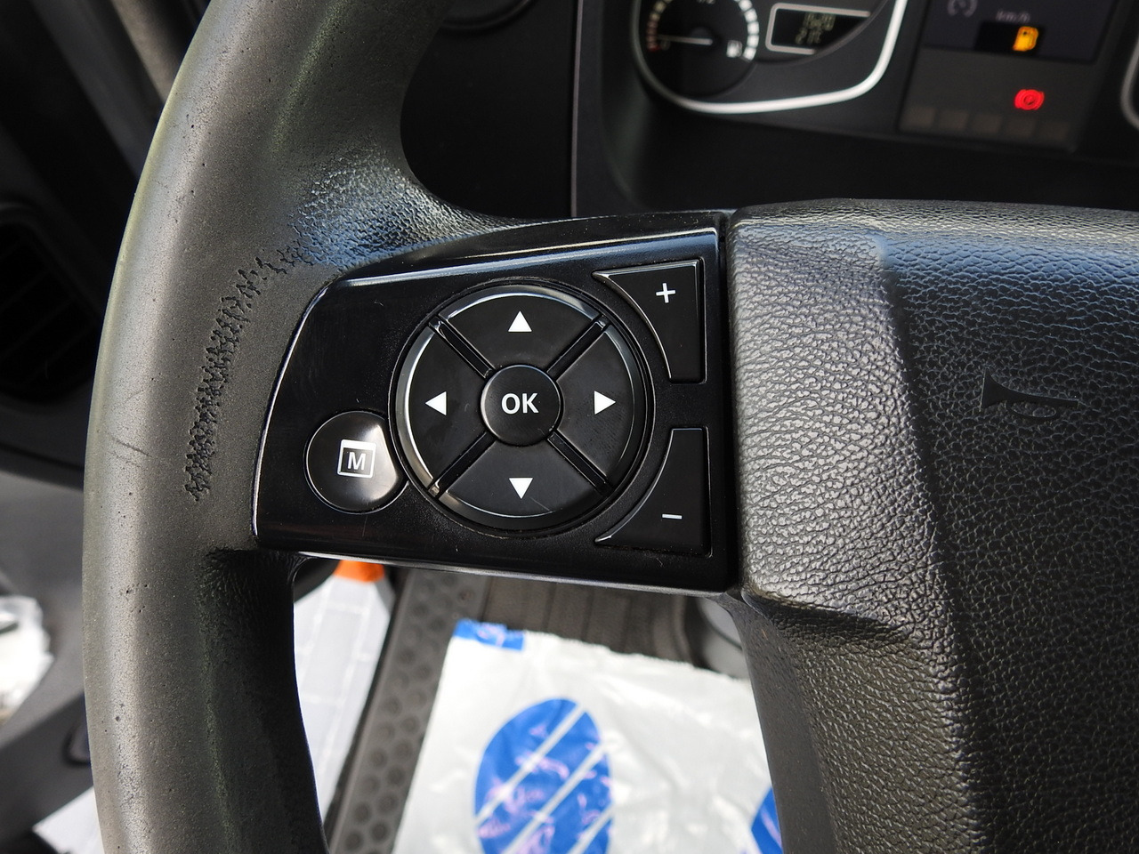 Leasing de MERCEDES ATEGO 1221 TARPAULIN LIFT 16 PALLETS WEBASTO AIR CONDITIONING PNEUMATICS TWIN WHEELS 230HP MERCEDES ATEGO 1221 TARPAULIN LIFT 16 PALLETS WEBASTO AIR CONDITIONING PNEUMATICS TWIN WHEELS 230HP: foto 45 Leasing de MERCEDES ATEGO 1221 TARPAULIN LIFT 16 PALLETS WEBASTO AIR CONDITIONING PNEUMATICS TWIN WHEELS 230HP MERCEDES ATEGO 1221 TARPAULIN LIFT 16 PALLETS WEBASTO AIR CONDITIONING PNEUMATICS TWIN WHEELS 230HP: foto 45