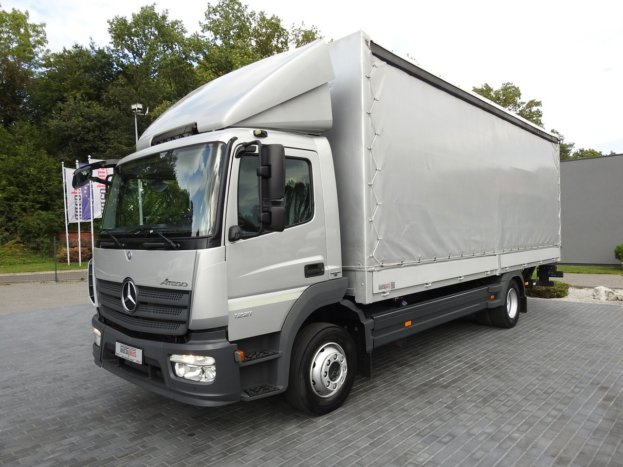 Leasing de MERCEDES ATEGO 1221 TARPAULIN LIFT 16 PALLETS WEBASTO AIR CONDITIONING PNEUMATICS TWIN WHEELS 230HP MERCEDES ATEGO 1221 TARPAULIN LIFT 16 PALLETS WEBASTO AIR CONDITIONING PNEUMATICS TWIN WHEELS 230HP: foto 6 Leasing de MERCEDES ATEGO 1221 TARPAULIN LIFT 16 PALLETS WEBASTO AIR CONDITIONING PNEUMATICS TWIN WHEELS 230HP MERCEDES ATEGO 1221 TARPAULIN LIFT 16 PALLETS WEBASTO AIR CONDITIONING PNEUMATICS TWIN WHEELS 230HP: foto 6