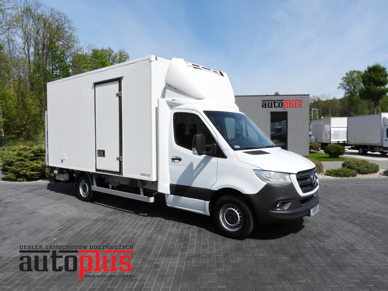 MERCEDES SPRINTER 316 REGRIGERATOR BOX 0*C LIFT 8 PALLETS CRUISE CONTROL PNEUMATICS AIR CONDITIONING 160HP - Carrinha frigorífica: foto 1 MERCEDES SPRINTER 316 REGRIGERATOR BOX 0*C LIFT 8 PALLETS CRUISE CONTROL PNEUMATICS AIR CONDITIONING 160HP - Carrinha frigorífica: foto 1