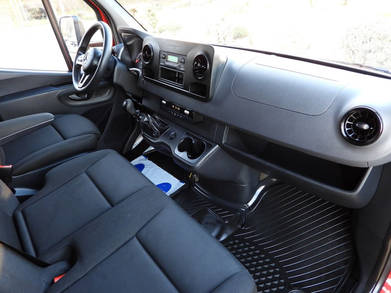 Leasing de MERCEDES SPRINTER 316 TARPAULIN LIFT 8 PALLETS WEBASTO CRUISE CONTROL AIR CONDITIONING 160HP MERCEDES SPRINTER 316 TARPAULIN LIFT 8 PALLETS WEBASTO CRUISE CONTROL AIR CONDITIONING 160HP: foto 42 Leasing de MERCEDES SPRINTER 316 TARPAULIN LIFT 8 PALLETS WEBASTO CRUISE CONTROL AIR CONDITIONING 160HP MERCEDES SPRINTER 316 TARPAULIN LIFT 8 PALLETS WEBASTO CRUISE CONTROL AIR CONDITIONING 160HP: foto 42