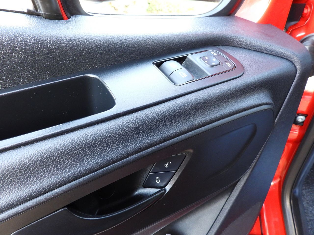 Leasing de MERCEDES SPRINTER 316 TARPAULIN LIFT 8 PALLETS WEBASTO CRUISE CONTROL AIR CONDITIONING 160HP MERCEDES SPRINTER 316 TARPAULIN LIFT 8 PALLETS WEBASTO CRUISE CONTROL AIR CONDITIONING 160HP: foto 31 Leasing de MERCEDES SPRINTER 316 TARPAULIN LIFT 8 PALLETS WEBASTO CRUISE CONTROL AIR CONDITIONING 160HP MERCEDES SPRINTER 316 TARPAULIN LIFT 8 PALLETS WEBASTO CRUISE CONTROL AIR CONDITIONING 160HP: foto 31