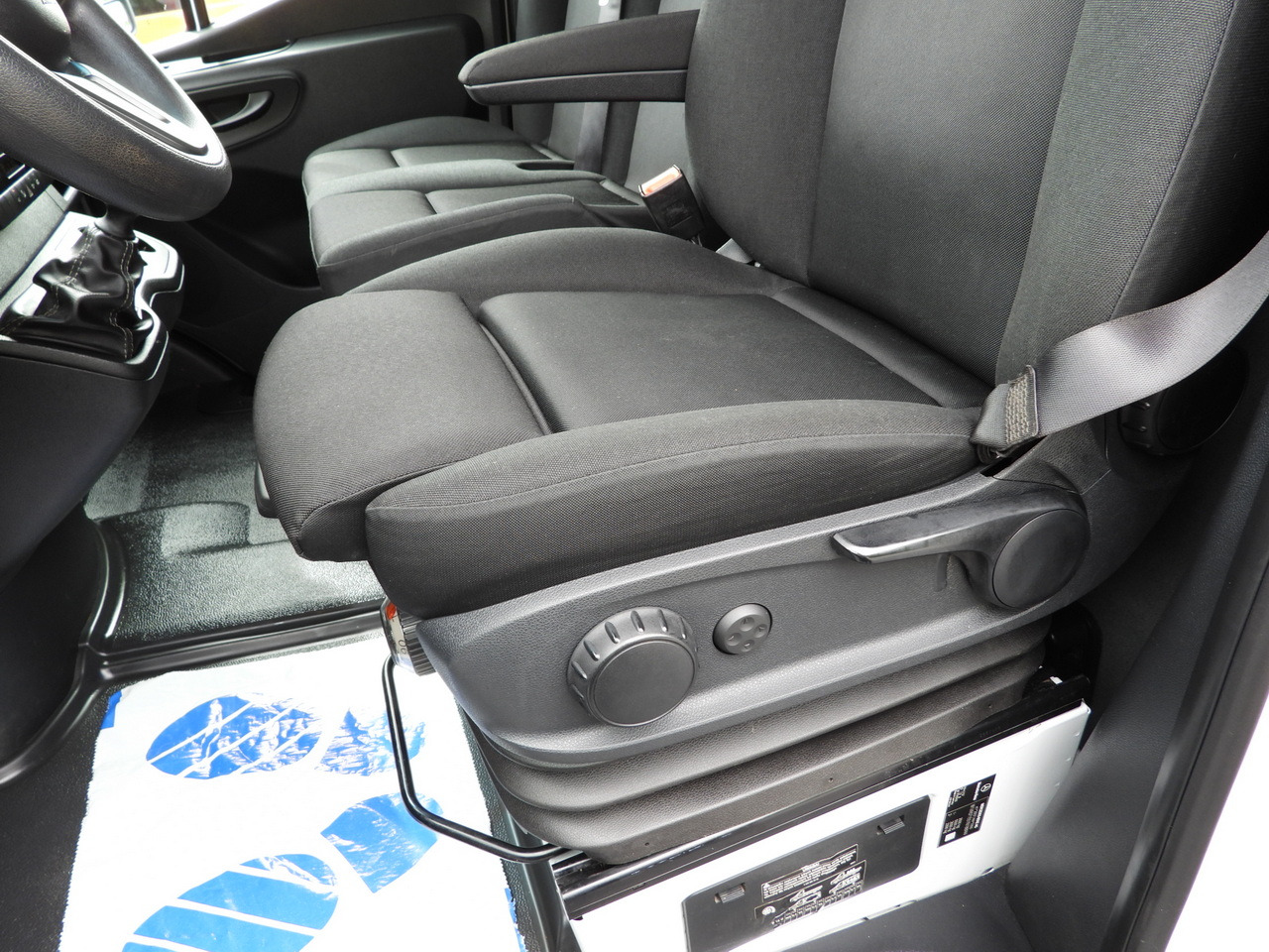 Carrinha de lona MERCEDES SPRINTER 519 TARPAULIN 8 PALLETS WEBASTO CRUISE CONTROL TWIN WHEELS AIR CONDITIONING 190HP: foto 31 Carrinha de lona MERCEDES SPRINTER 519 TARPAULIN 8 PALLETS WEBASTO CRUISE CONTROL TWIN WHEELS AIR CONDITIONING 190HP: foto 31