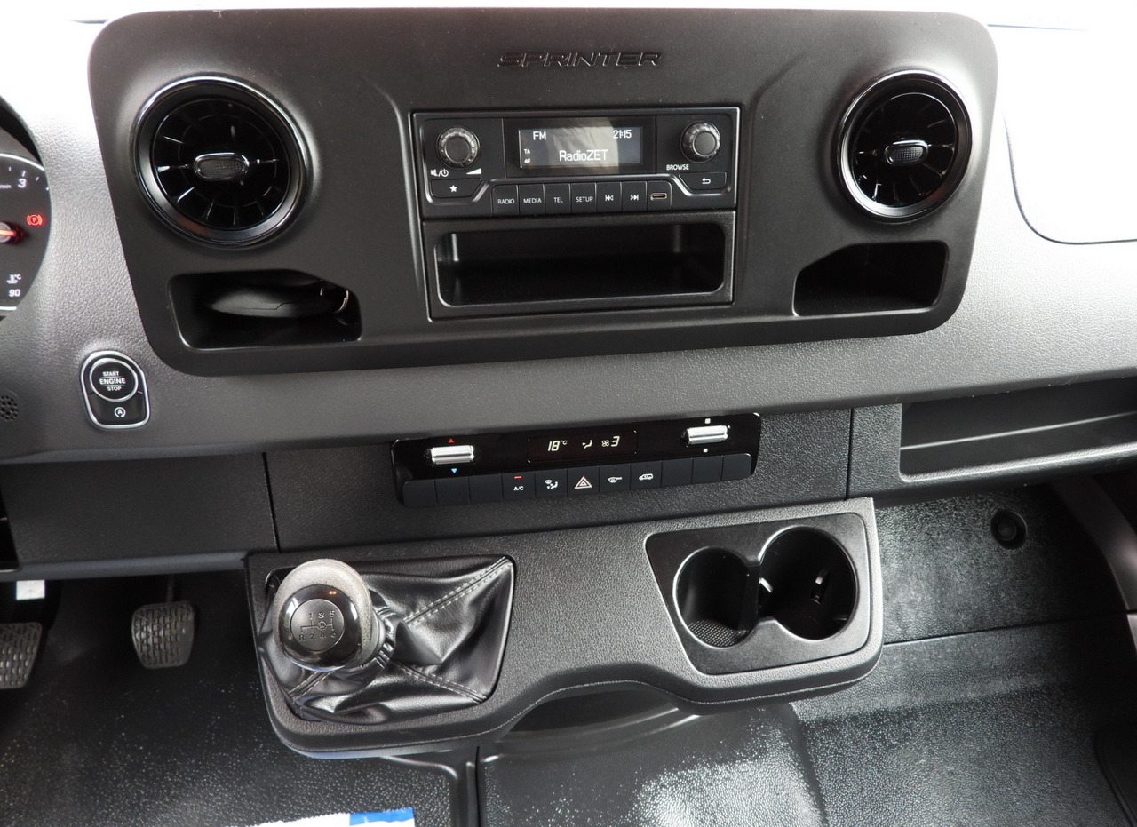 Carrinha de lona MERCEDES SPRINTER 519 TARPAULIN 8 PALLETS WEBASTO CRUISE CONTROL TWIN WHEELS AIR CONDITIONING 190HP: foto 38 Carrinha de lona MERCEDES SPRINTER 519 TARPAULIN 8 PALLETS WEBASTO CRUISE CONTROL TWIN WHEELS AIR CONDITIONING 190HP: foto 38