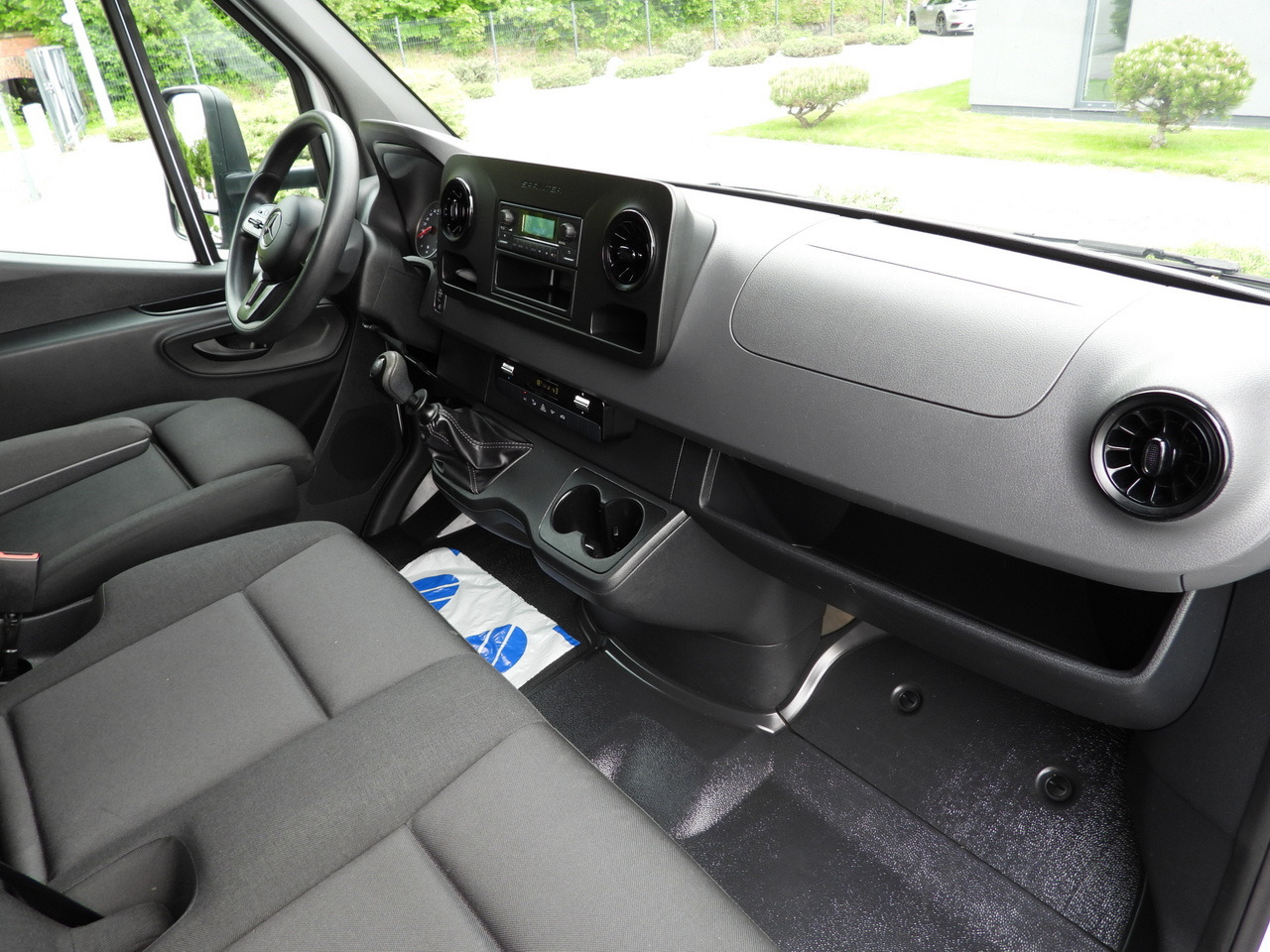 Carrinha de lona MERCEDES SPRINTER 519 TARPAULIN 8 PALLETS WEBASTO CRUISE CONTROL TWIN WHEELS AIR CONDITIONING 190HP: foto 44 Carrinha de lona MERCEDES SPRINTER 519 TARPAULIN 8 PALLETS WEBASTO CRUISE CONTROL TWIN WHEELS AIR CONDITIONING 190HP: foto 44