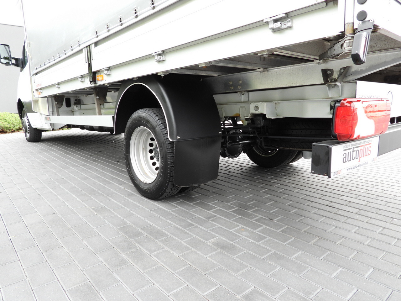 Carrinha de lona MERCEDES SPRINTER 519 TARPAULIN 8 PALLETS WEBASTO CRUISE CONTROL TWIN WHEELS AIR CONDITIONING 190HP: foto 17 Carrinha de lona MERCEDES SPRINTER 519 TARPAULIN 8 PALLETS WEBASTO CRUISE CONTROL TWIN WHEELS AIR CONDITIONING 190HP: foto 17