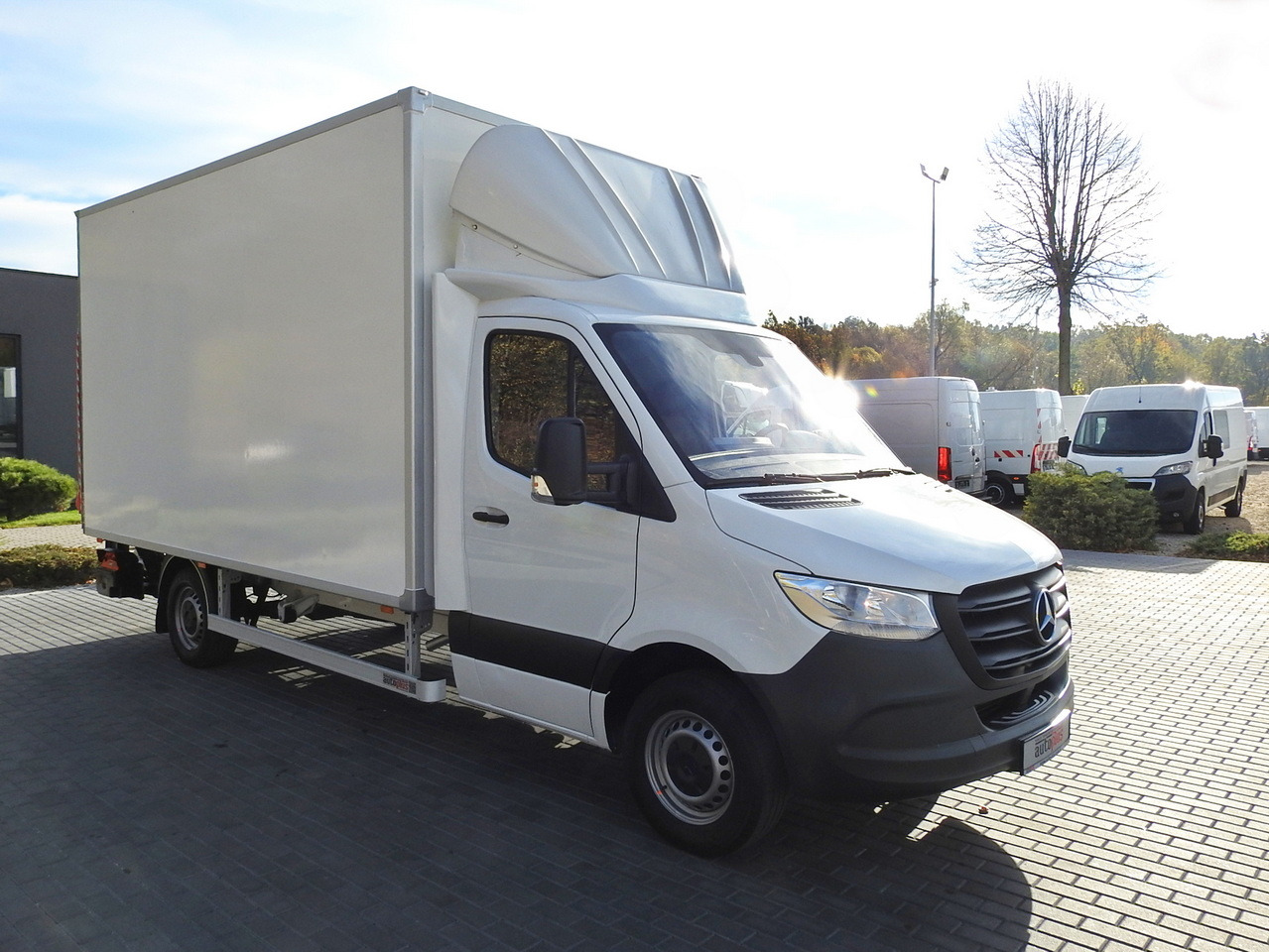 MERCEDES SPRINTER BOX LIFT 8 PALLETS AIR CONDITIONING  150HP - Carrinha frigorífica: foto 4 MERCEDES SPRINTER BOX LIFT 8 PALLETS AIR CONDITIONING  150HP - Carrinha frigorífica: foto 4