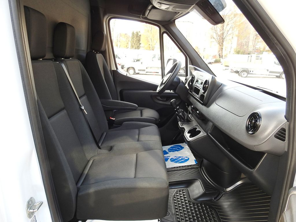 Leasing de Mercedes-Benz SPRINTER KOFFER AUFZUG 8 PALETTEN KLIMAANLAGE  Mercedes-Benz SPRINTER KOFFER AUFZUG 8 PALETTEN KLIMAANLAGE: foto 28