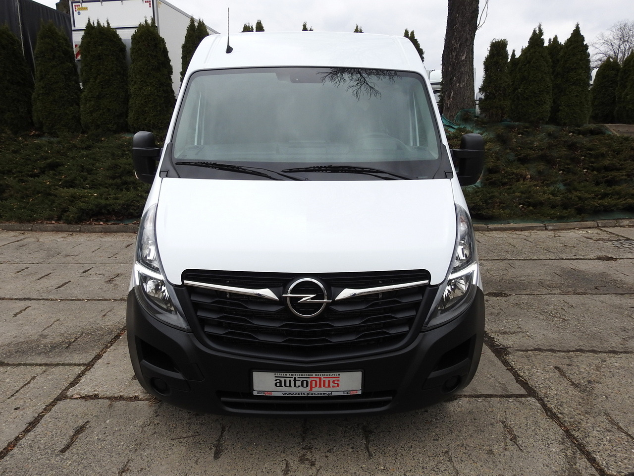 OPEL MOVANO REFRIGERATOR VAN 0*C CRUISE CONTROL NAVIGATION AIR CONDITIONING LED LIGHTS 136HP - Carrinha frigorífica: foto 5 OPEL MOVANO REFRIGERATOR VAN 0*C CRUISE CONTROL NAVIGATION AIR CONDITIONING LED LIGHTS 136HP - Carrinha frigorífica: foto 5