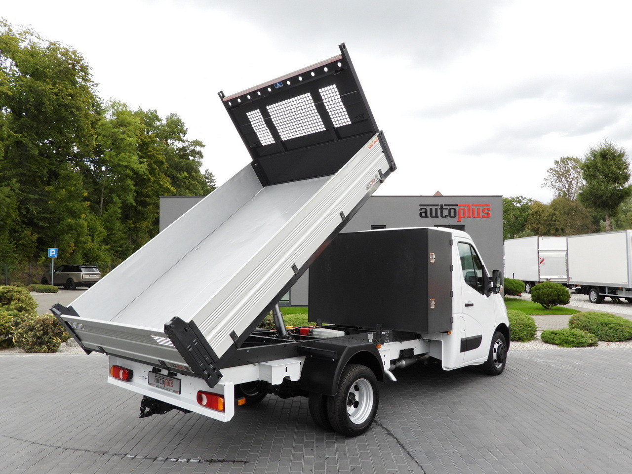 OPEL MOVANO TIPPER NAVIGATION LED LIGHTS TWIN WHEELS AIR CONDITIONING 145HP - Carrinha basculante: foto 3 OPEL MOVANO TIPPER NAVIGATION LED LIGHTS TWIN WHEELS AIR CONDITIONING 145HP - Carrinha basculante: foto 3