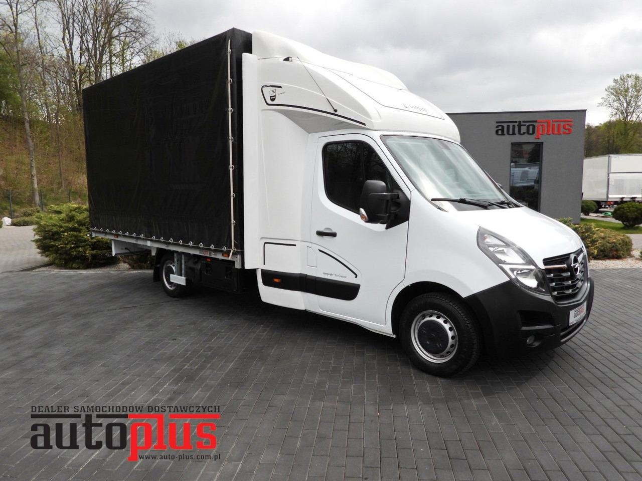Opel MOVANO PRITSCHE PLANE 10 PALETTEN WEBASTO A/C - Carrinha de lona, Carrinha cabine dupla: foto 1 Opel MOVANO PRITSCHE PLANE 10 PALETTEN WEBASTO A/C - Carrinha de lona, Carrinha cabine dupla: foto 1