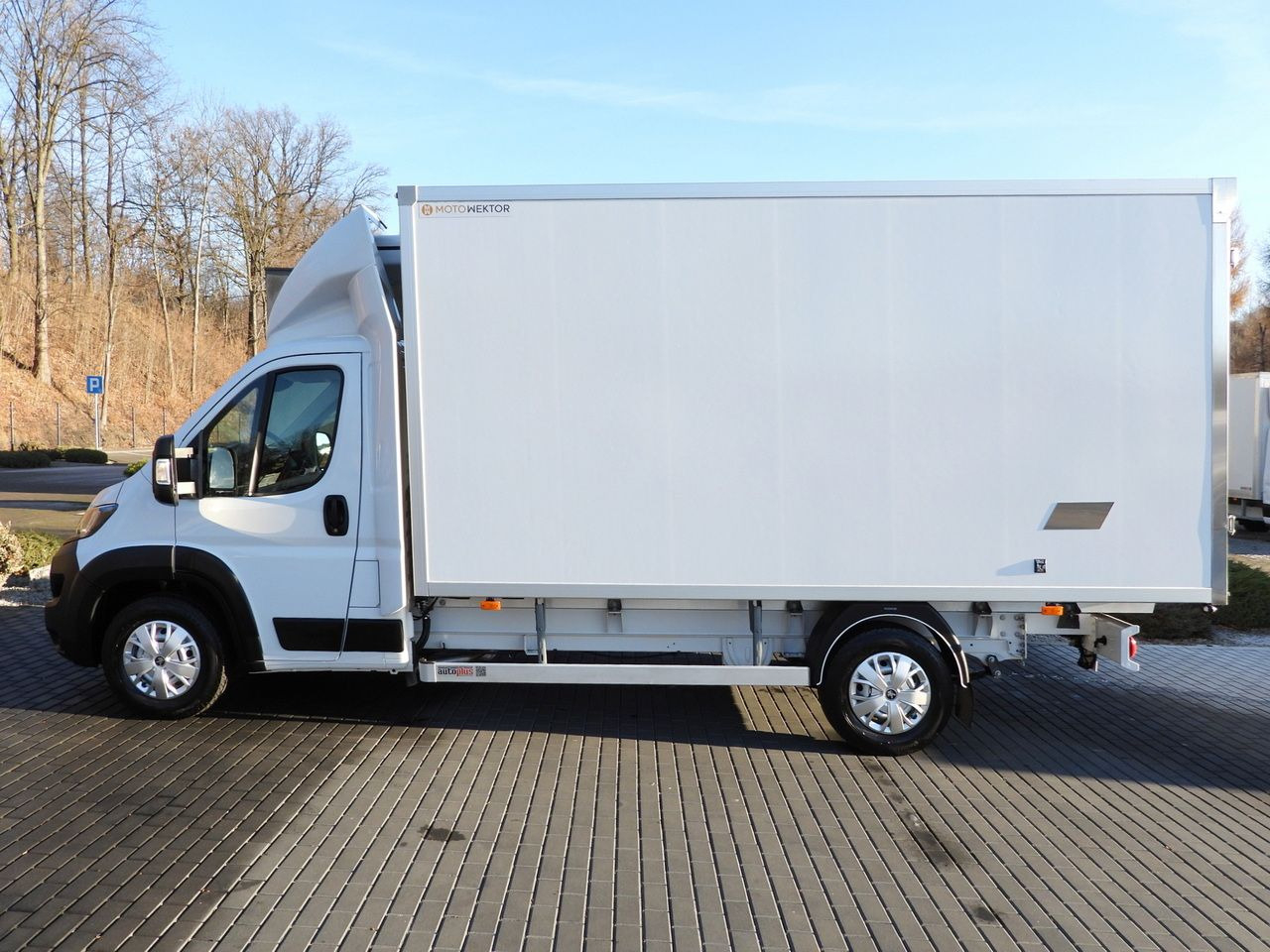 Carrinha frigorífica PEUGEOT BOXER REGRIGERATOR BOX 0*C 8 PALLETS CRUISE CONTROL LED LIGHTS AIR CONDITIONING 165HP: foto 9 Carrinha frigorífica PEUGEOT BOXER REGRIGERATOR BOX 0*C 8 PALLETS CRUISE CONTROL LED LIGHTS AIR CONDITIONING 165HP: foto 9