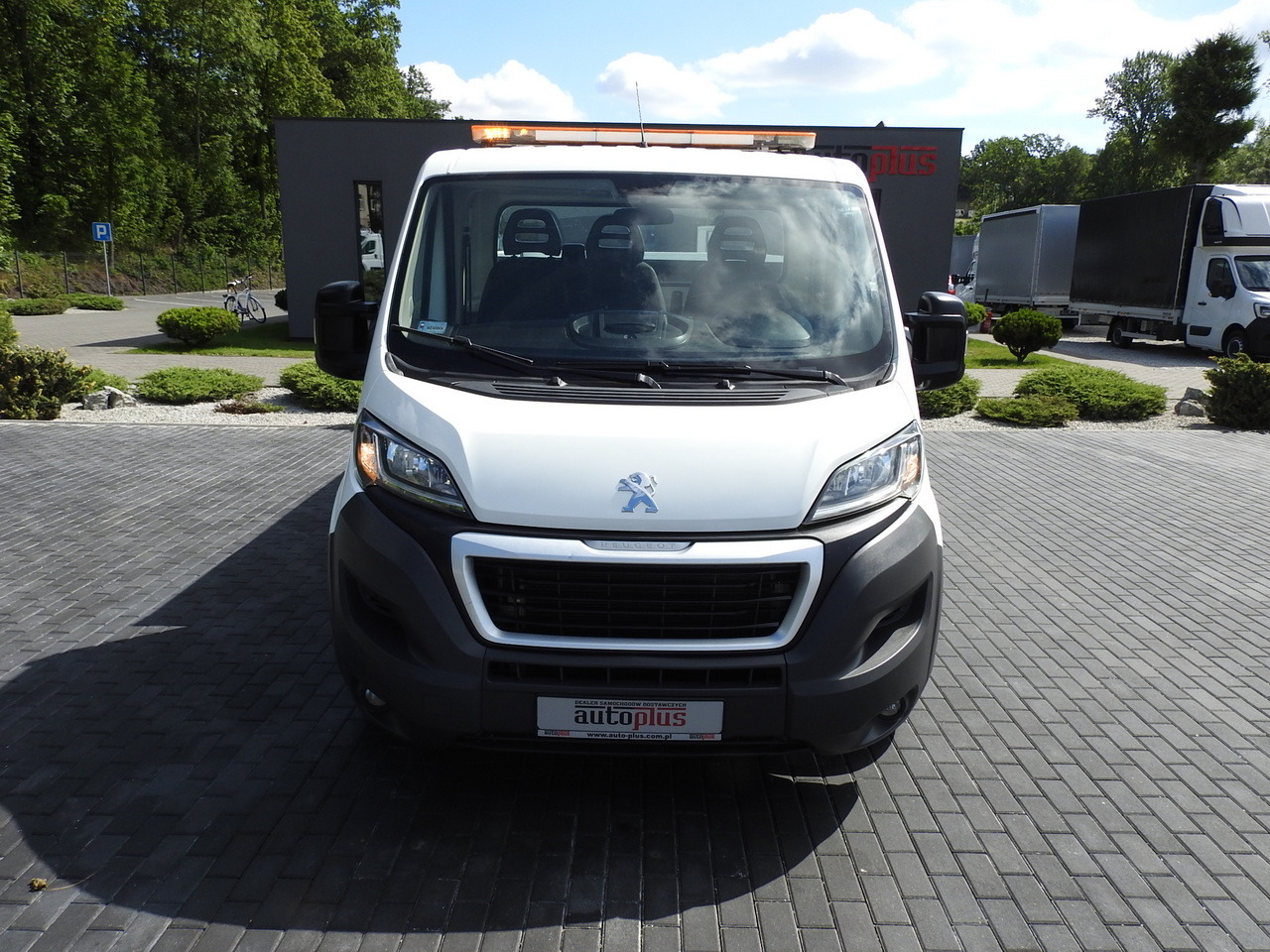 PEUGEOT BOXER THREE-WAY TIPPER AIR CONDITIONING 130HP - Carrinha basculante: foto 5 PEUGEOT BOXER THREE-WAY TIPPER AIR CONDITIONING 130HP - Carrinha basculante: foto 5
