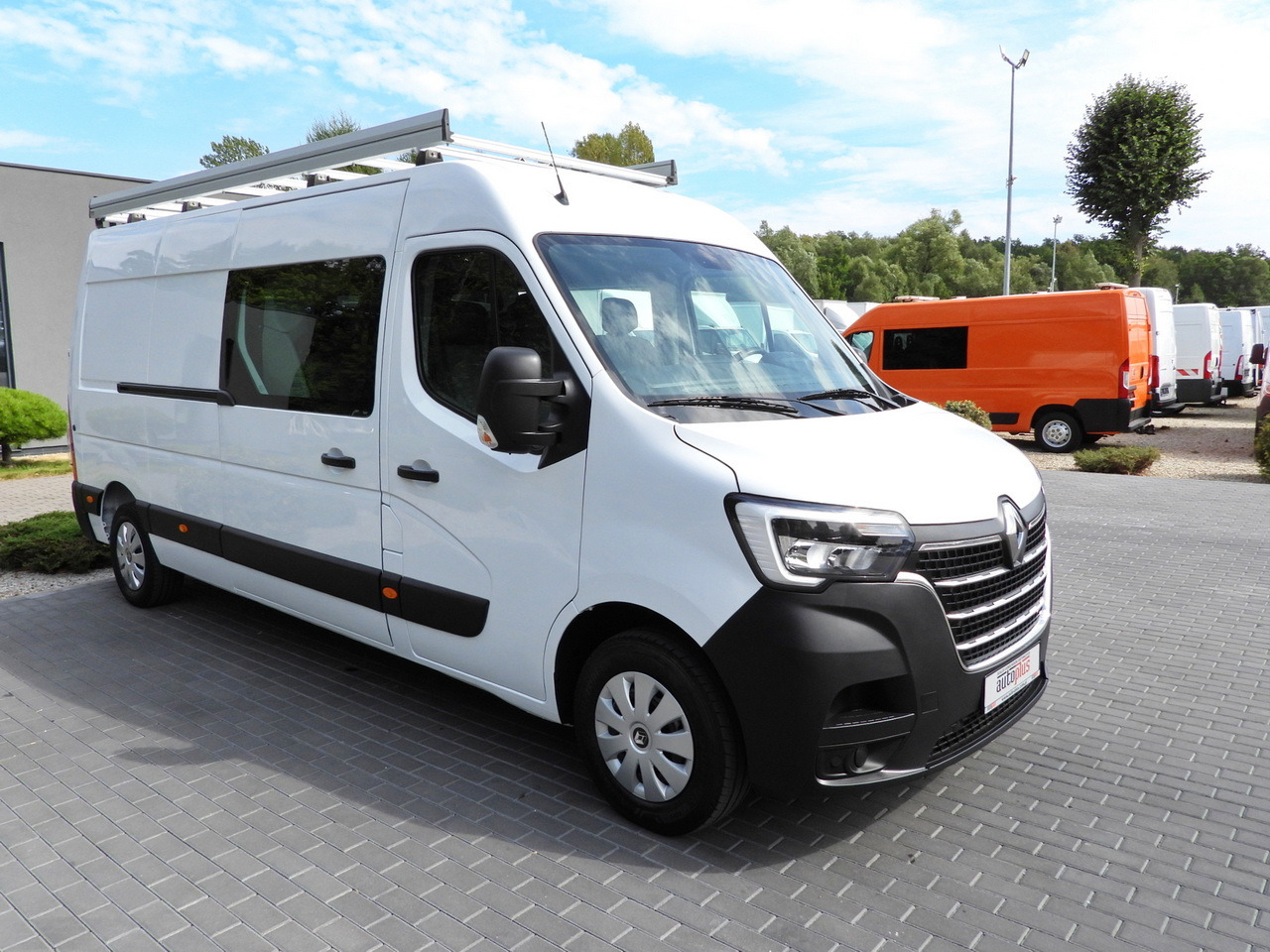 RENAULT MASTER BOX DELIVERY VAN 7 SEATS CRUISE CONTROL NAVIGATION LED LIGHTS AIR CONDITIONING 135HP - Furgão: foto 4 RENAULT MASTER BOX DELIVERY VAN 7 SEATS CRUISE CONTROL NAVIGATION LED LIGHTS AIR CONDITIONING 135HP - Furgão: foto 4