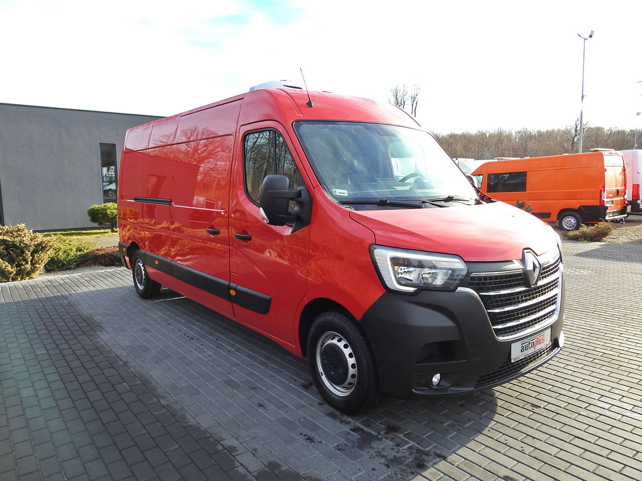 RENAULT MASTER REFRIGERATOR VAN 1*C CRUISE CONTROL AIR CONDITIONING LED LIGHTS 135HP - Carrinha frigorífica: foto 4 RENAULT MASTER REFRIGERATOR VAN 1*C CRUISE CONTROL AIR CONDITIONING LED LIGHTS 135HP - Carrinha frigorífica: foto 4