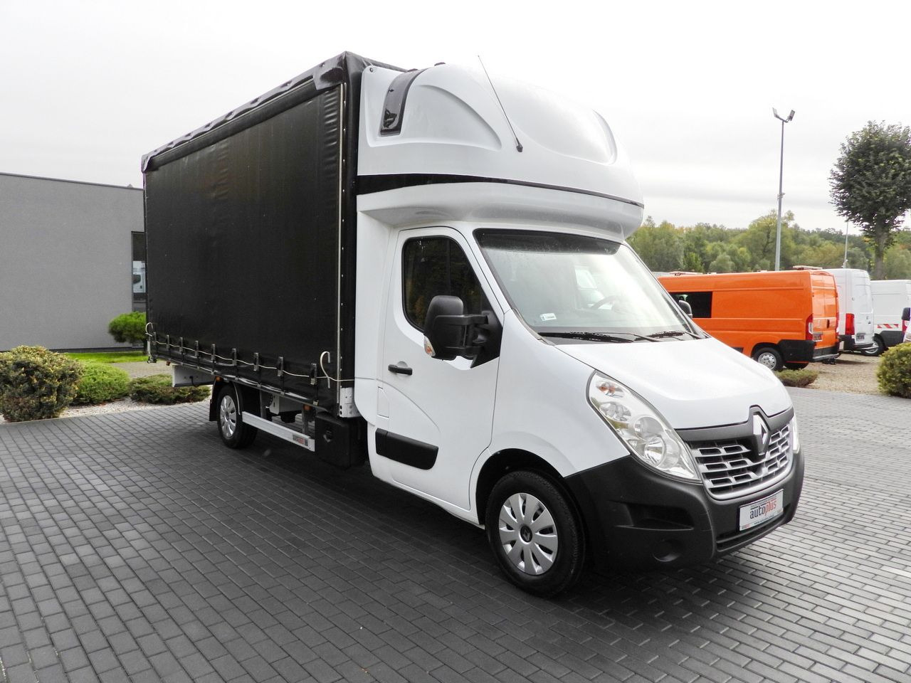 RENAULT MASTER TARPAULIN 10 PALLETS WEBASTO CRUISE CONTROL AIR CONDITIONING  170HP - Carrinha de lona: foto 4 RENAULT MASTER TARPAULIN 10 PALLETS WEBASTO CRUISE CONTROL AIR CONDITIONING  170HP - Carrinha de lona: foto 4