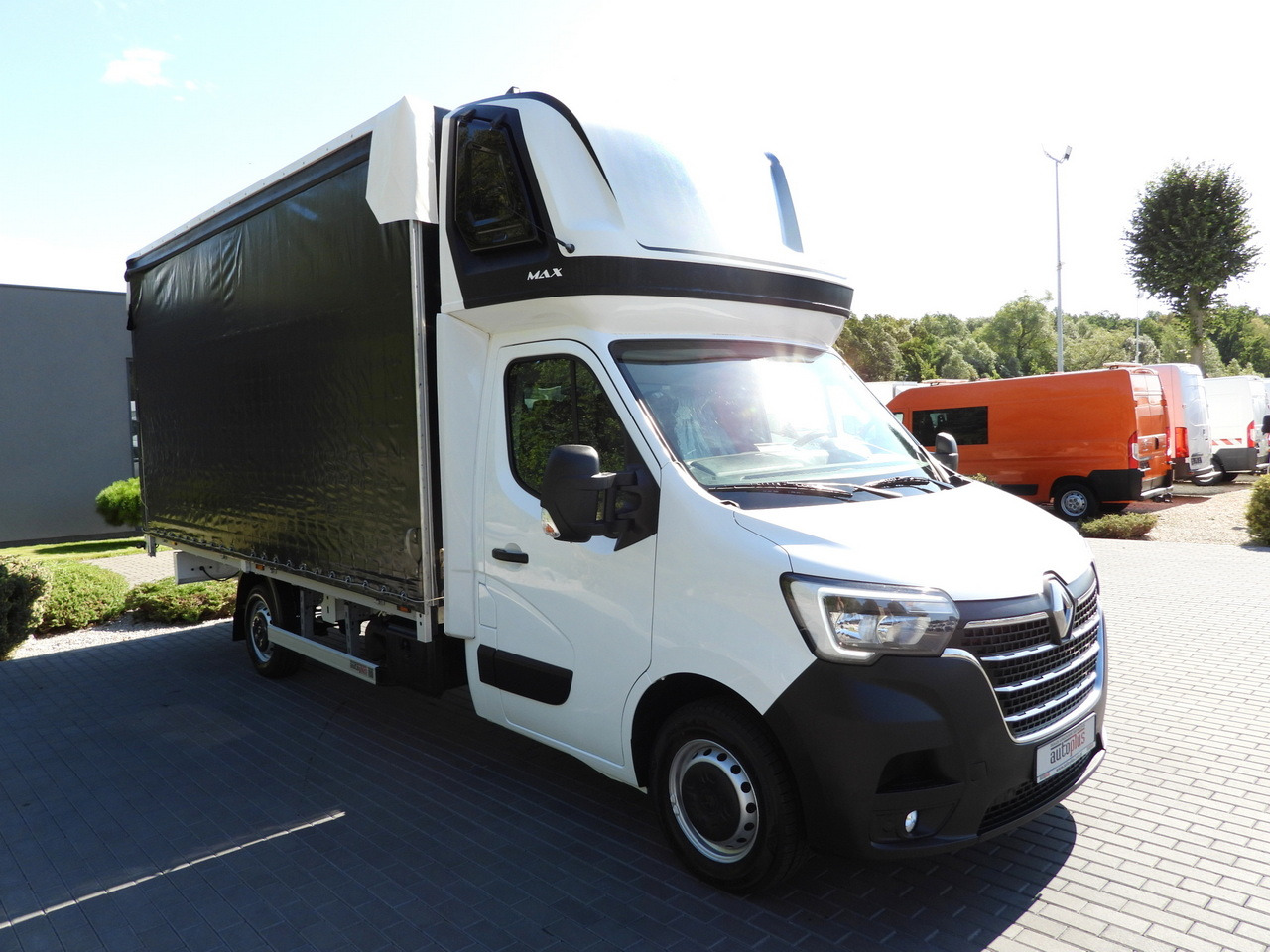 RENAULT MASTER TARPAULIN 10 PALLETS WEBASTO CRUISE CONTROL LED LIGHTS AIR CONDITIONING 165HP - Carrinha de lona: foto 4 RENAULT MASTER TARPAULIN 10 PALLETS WEBASTO CRUISE CONTROL LED LIGHTS AIR CONDITIONING 165HP - Carrinha de lona: foto 4