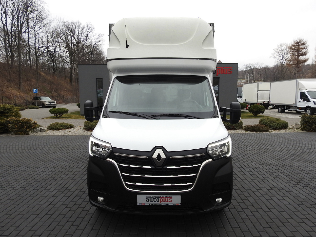 RENAULT MASTER TARPAULIN 10 PALLETS WEBASTO CRUISE CONTROL LED LIGHTS PNEUMATICS AIR CONDITIONING 165HP - Carrinha de lona: foto 5 RENAULT MASTER TARPAULIN 10 PALLETS WEBASTO CRUISE CONTROL LED LIGHTS PNEUMATICS AIR CONDITIONING 165HP - Carrinha de lona: foto 5