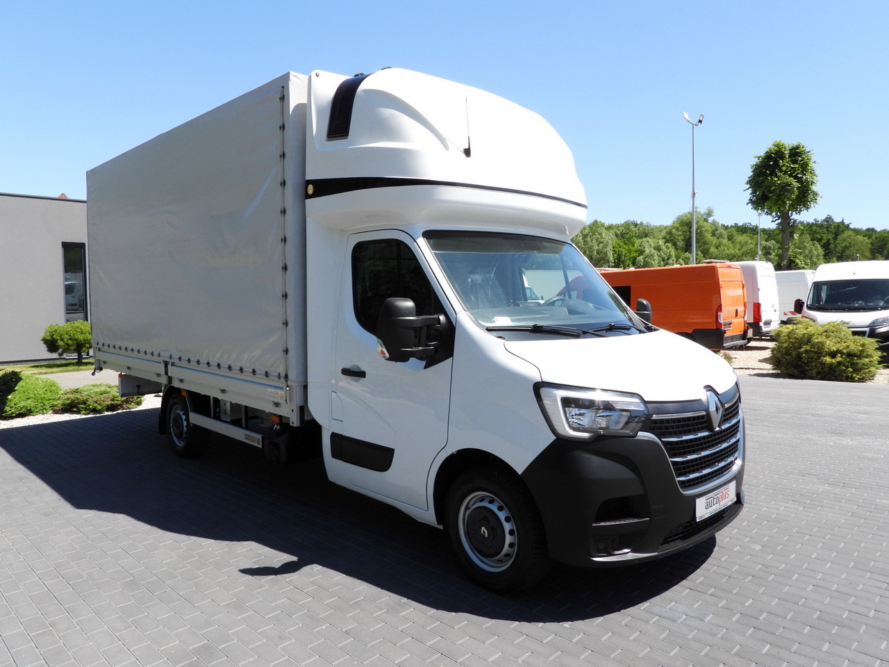 RENAULT MASTER TARPAULIN 10 PALLETS WEBASTO CRUISE CONTROL LED LIGHTS PNEUMATICS AIR CONDITIONING 165HP - Carrinha de lona: foto 4 RENAULT MASTER TARPAULIN 10 PALLETS WEBASTO CRUISE CONTROL LED LIGHTS PNEUMATICS AIR CONDITIONING 165HP - Carrinha de lona: foto 4