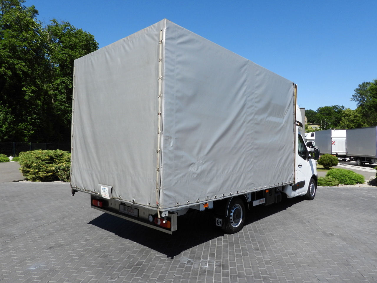 RENAULT MASTER TARPAULIN 10 PALLETS WEBASTO CRUISE CONTROL LED LIGHTS PNEUMATICS AIR CONDITIONING 165HP - Carrinha de lona: foto 3 RENAULT MASTER TARPAULIN 10 PALLETS WEBASTO CRUISE CONTROL LED LIGHTS PNEUMATICS AIR CONDITIONING 165HP - Carrinha de lona: foto 3