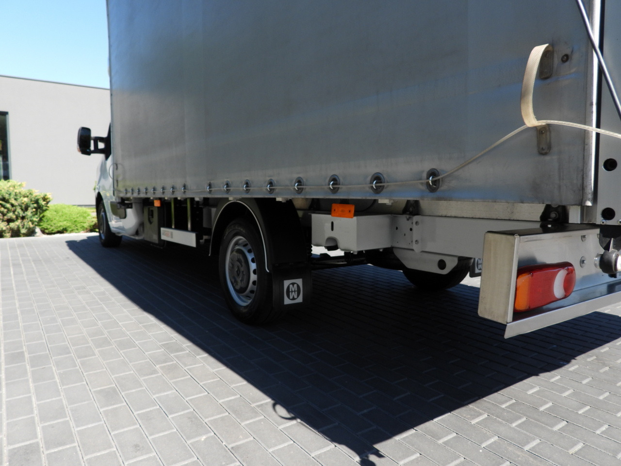 Carrinha de lona RENAULT MASTER  TARPAULIN 10 PALLETS WEBASTO CRUISE CONTROL LED LIGHTS PNEUMATICS AIR CONDITIONING  165HP: foto 16