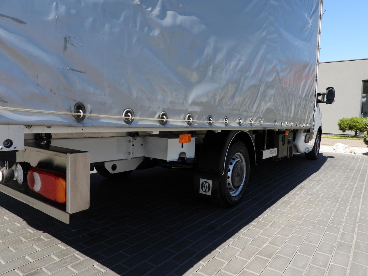 Carrinha de lona RENAULT MASTER  TARPAULIN 10 PALLETS WEBASTO CRUISE CONTROL LED LIGHTS PNEUMATICS AIR CONDITIONING  165HP: foto 17