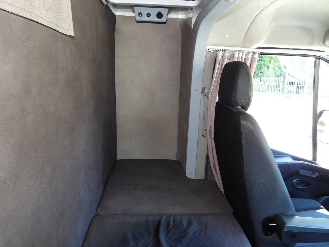 Carrinha de lona RENAULT MASTER  TARPAULIN 10 PALLETS WEBASTO CRUISE CONTROL LED LIGHTS PNEUMATICS AIR CONDITIONING  165HP: foto 41
