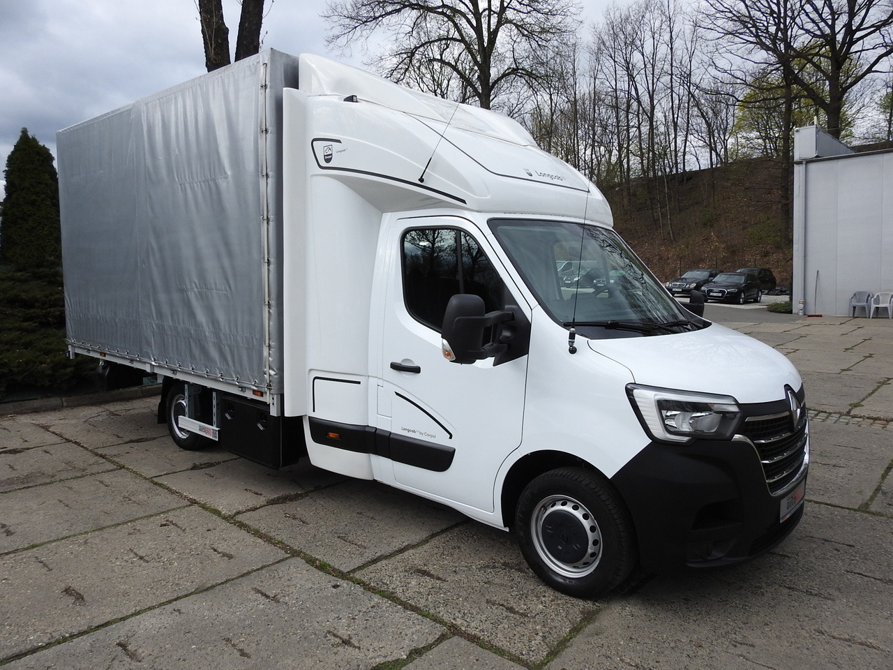 RENAULT MASTER TARPAULIN 10 PALLETS WEBASTO CRUISE CONTROL NAVIGATION AIR CONDITIONING LED LIGHTS PNEUMATICS 165HP - Carrinha de lona: foto 4 RENAULT MASTER TARPAULIN 10 PALLETS WEBASTO CRUISE CONTROL NAVIGATION AIR CONDITIONING LED LIGHTS PNEUMATICS 165HP - Carrinha de lona: foto 4