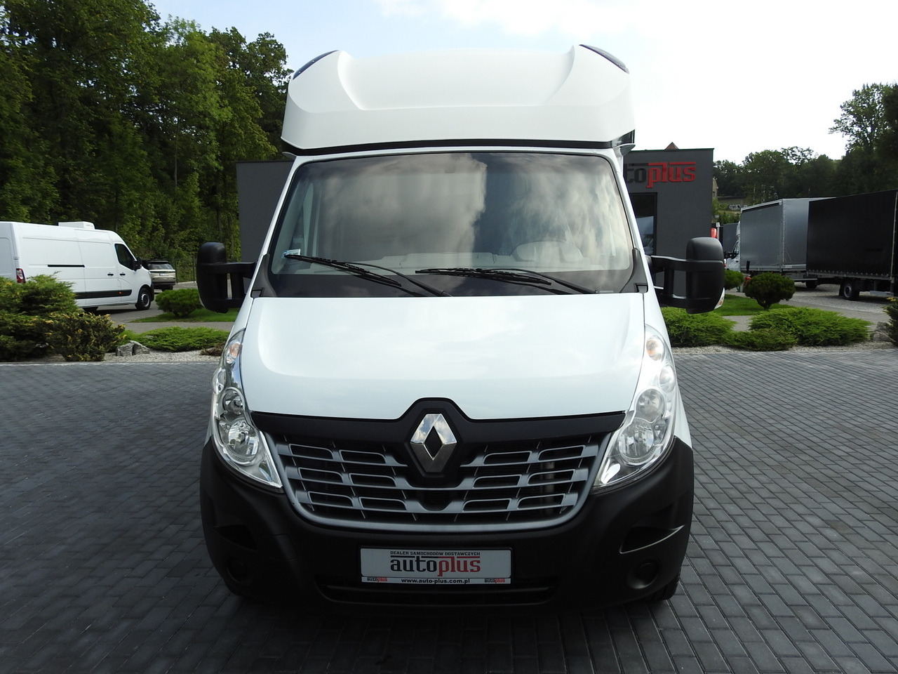 RENAULT MASTER TARPAULIN 8 PALLETS CRUISE CONTROL AIR CONDITIONING 170HP - Carrinha de lona: foto 5 RENAULT MASTER TARPAULIN 8 PALLETS CRUISE CONTROL AIR CONDITIONING 170HP - Carrinha de lona: foto 5